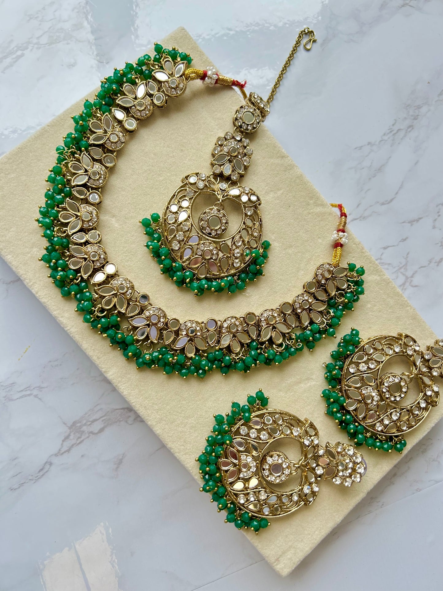 Sofia jewellery set ~ Dark green