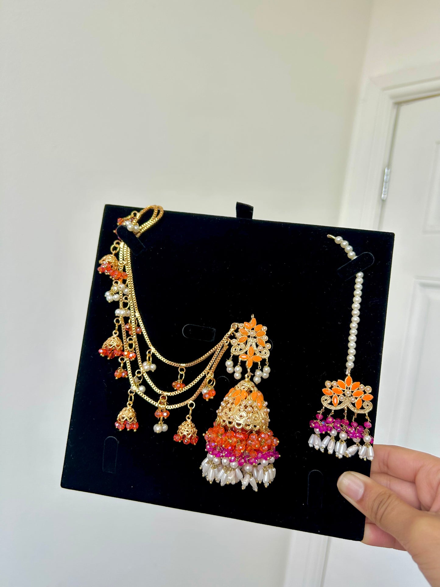 Qudsia earring & tikka set ~Pink & Orange