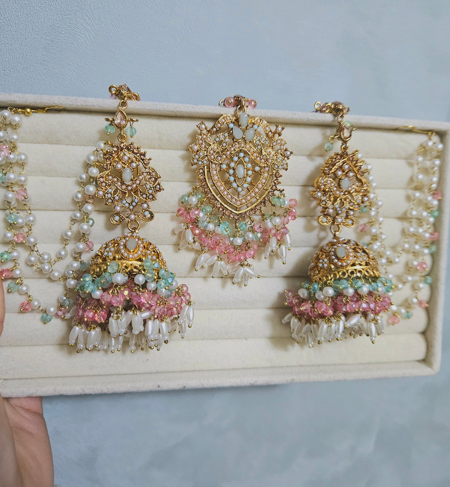 Hadia earring & tikka set ~ pink & aqua