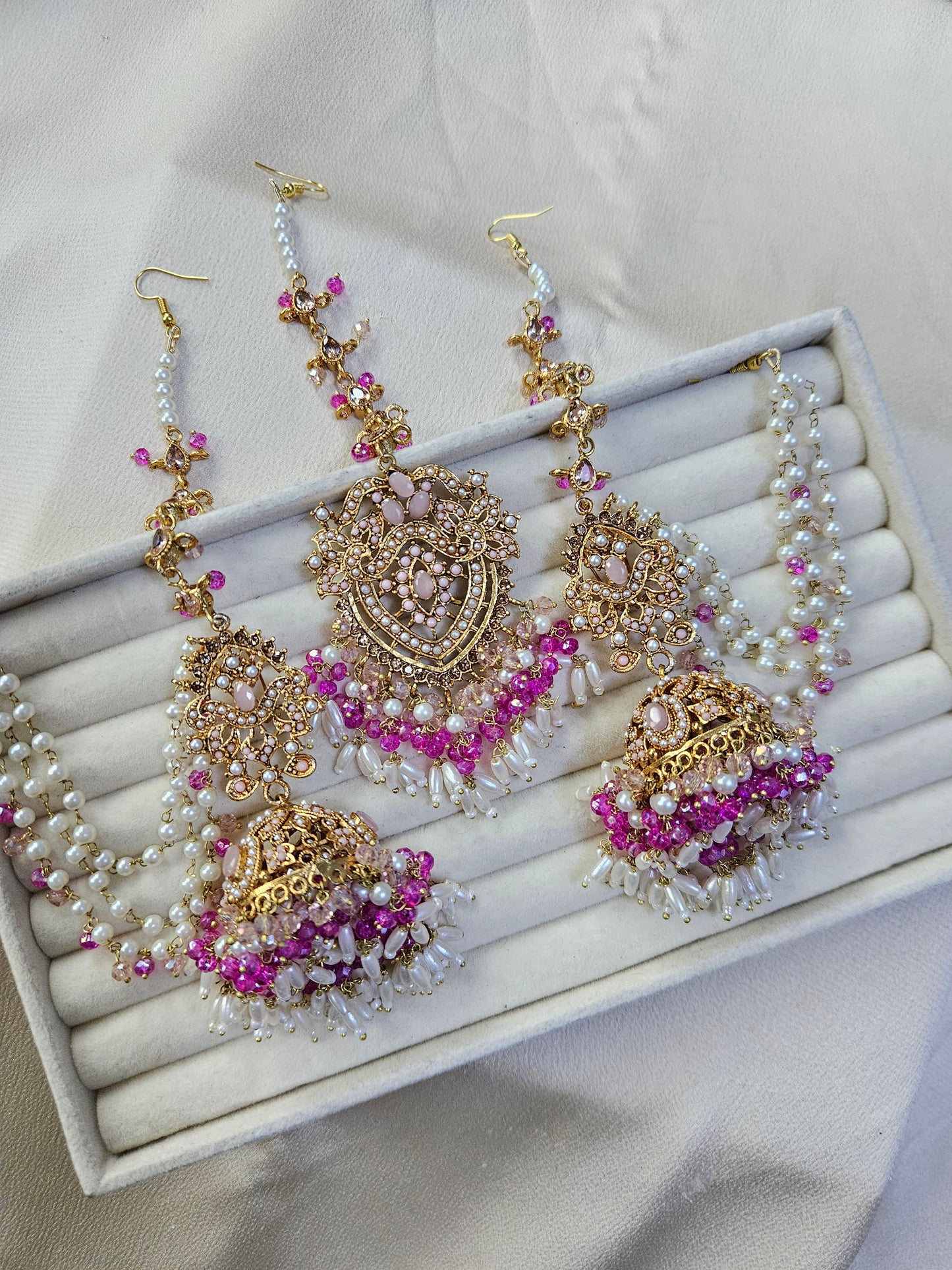 Hadia earring & tikka set ~ fuschia & pink