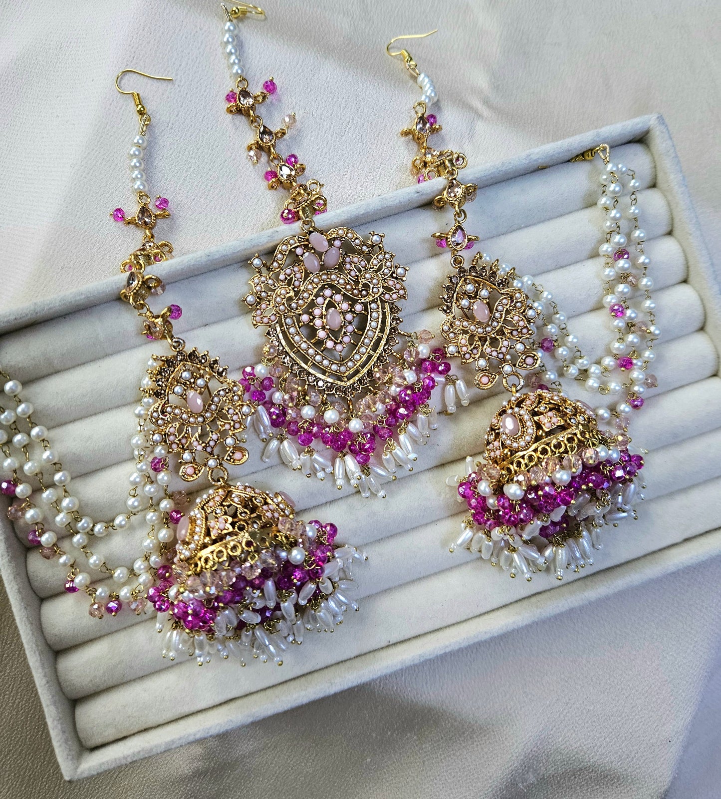 Hadia earring & tikka set ~ fuschia & pink