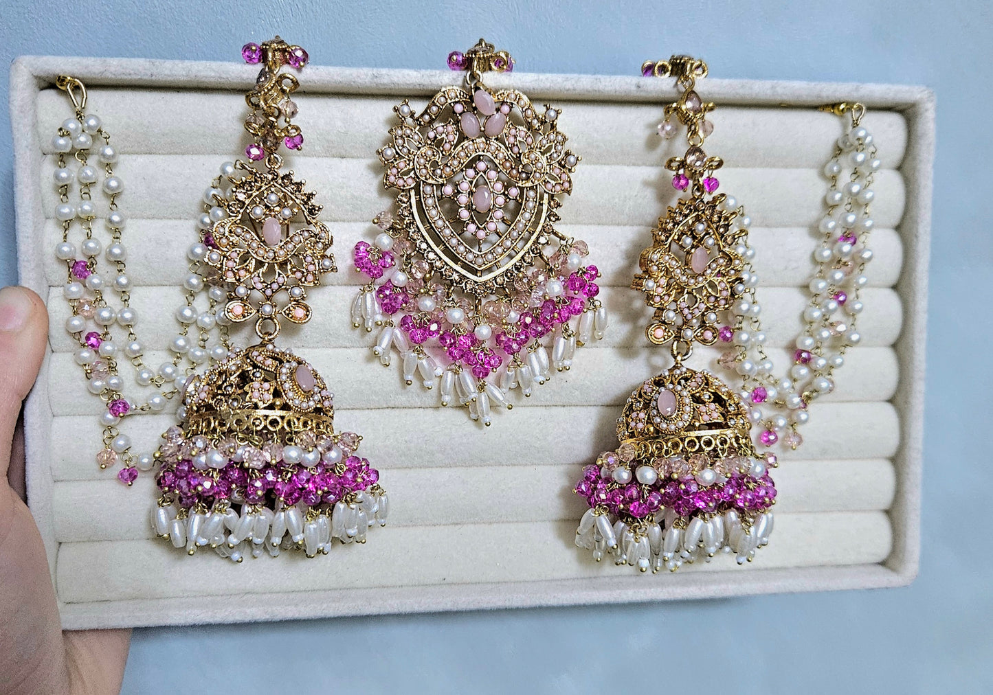 Hadia earring & tikka set ~ fuschia & pink