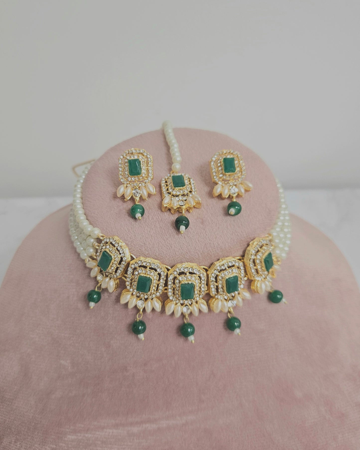 Nusrat jewellery set -Green