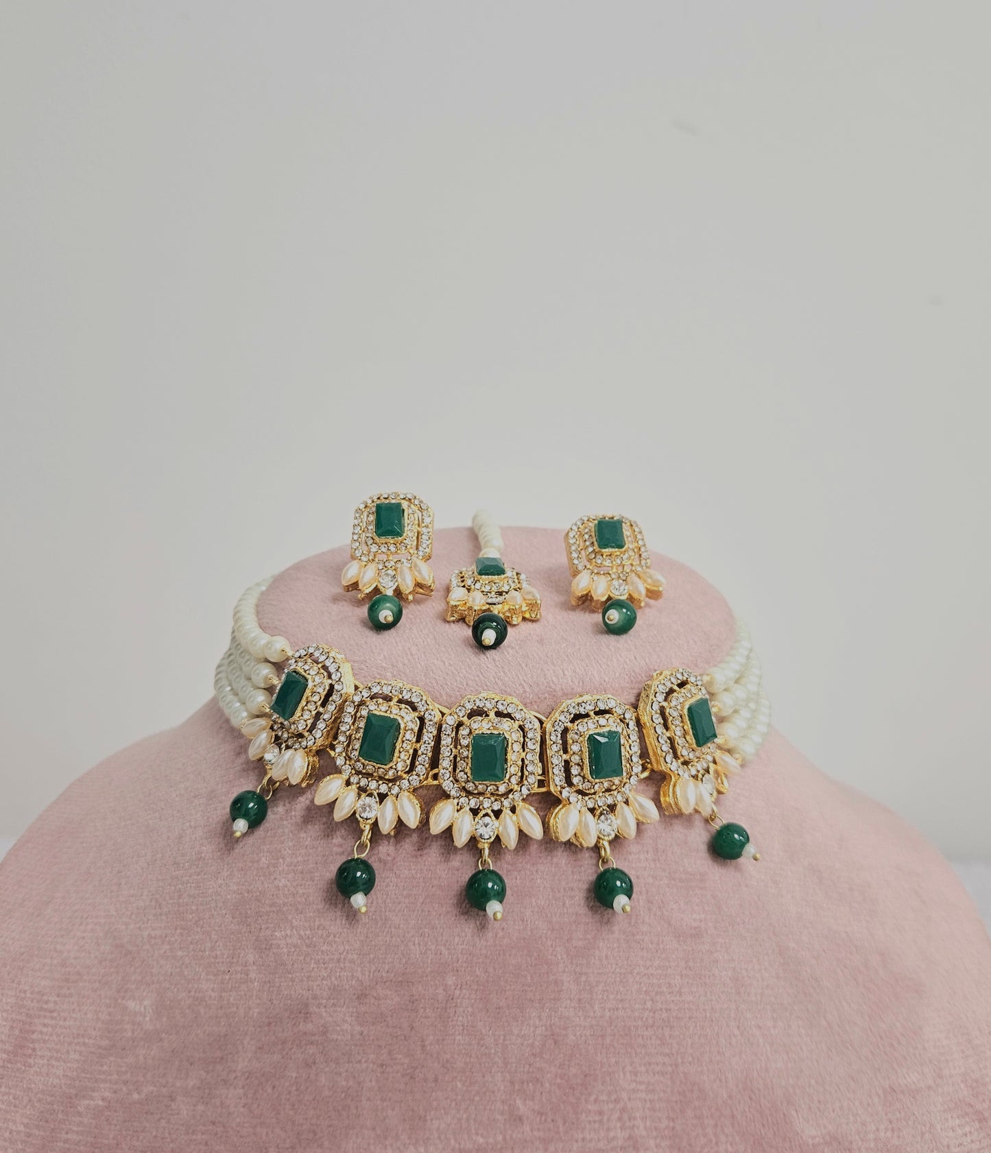 Nusrat jewellery set -Green