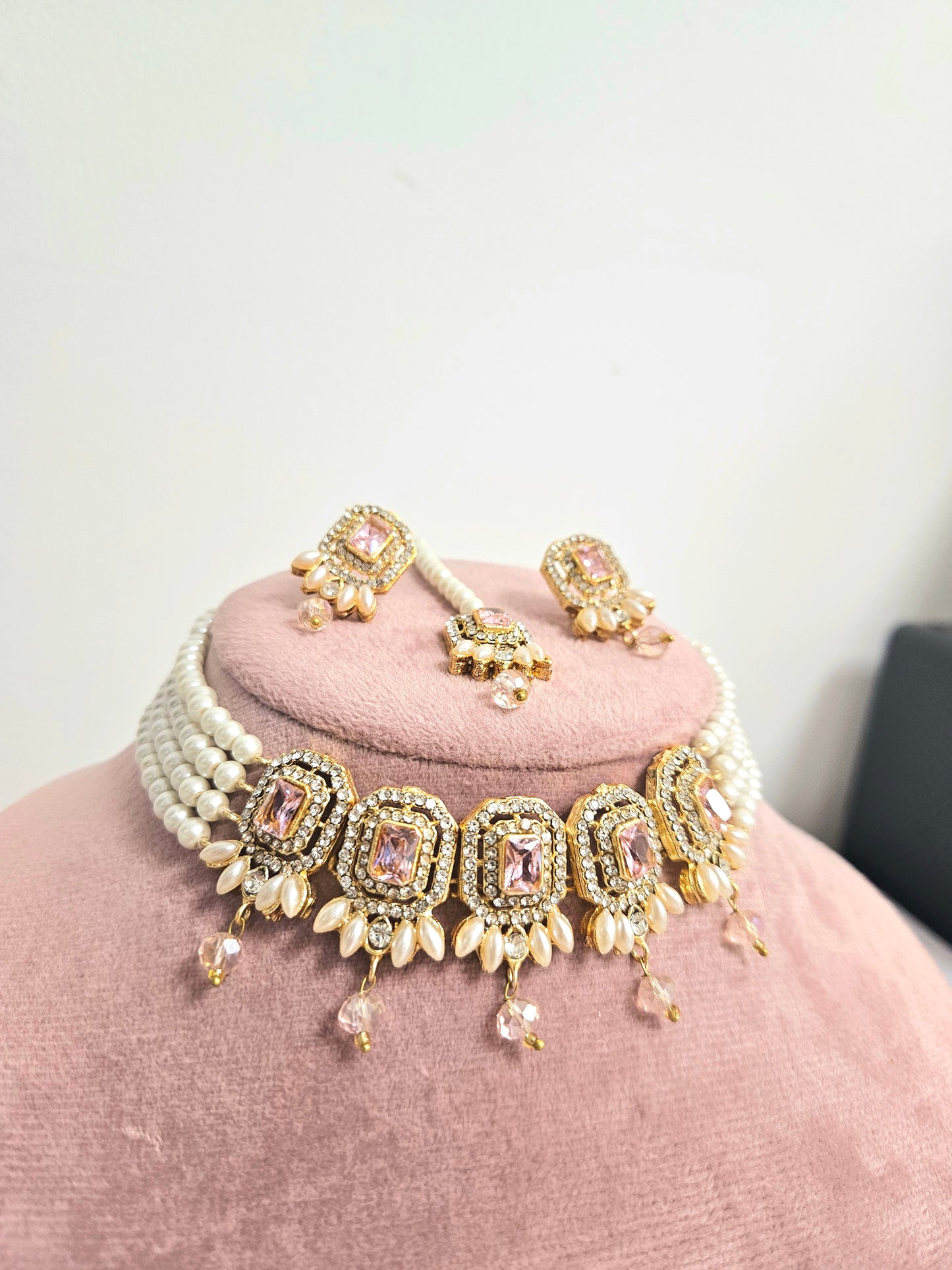 Nusrat jewellery set ~ diamante pink