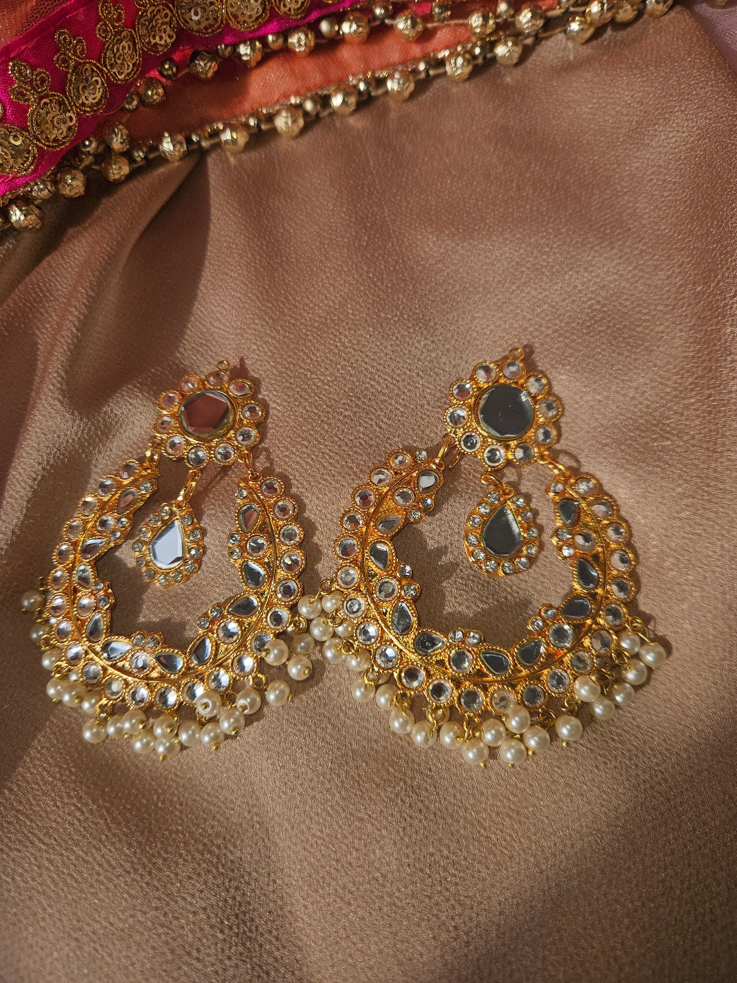 Eesha earrings GOLD