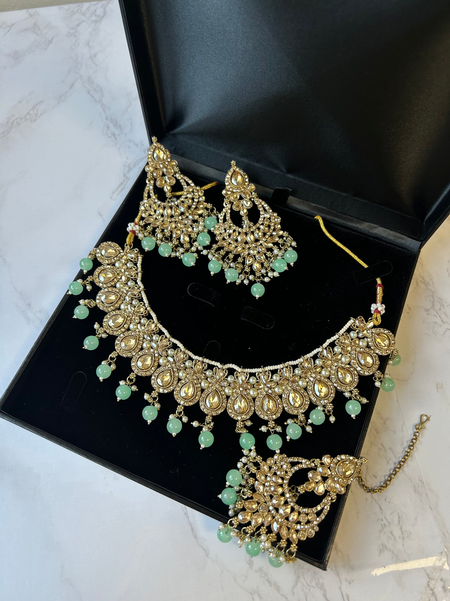 Farah jewellery set~ Mint green