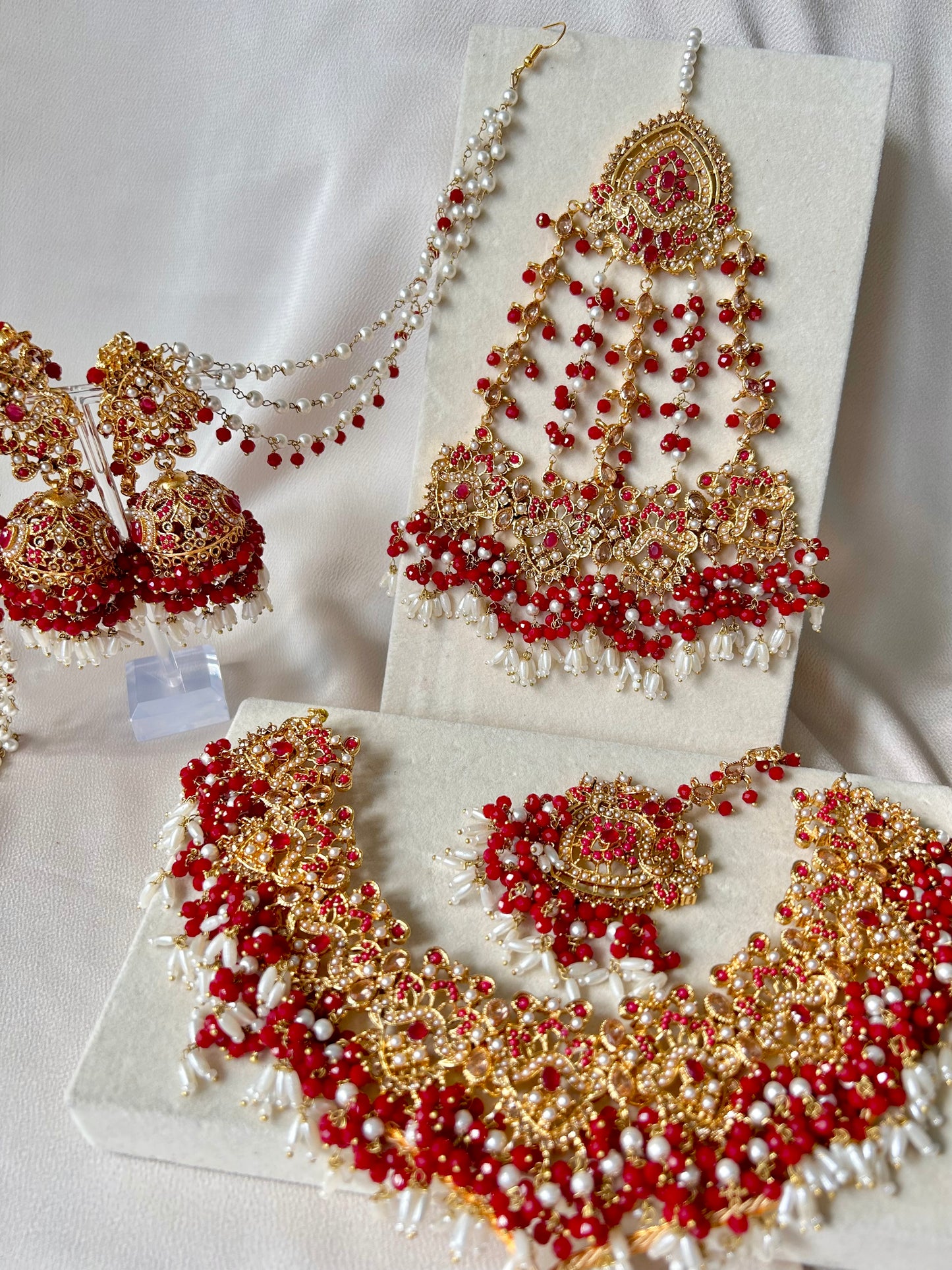 Zahra bridal set ~ Classic Red & Champagne