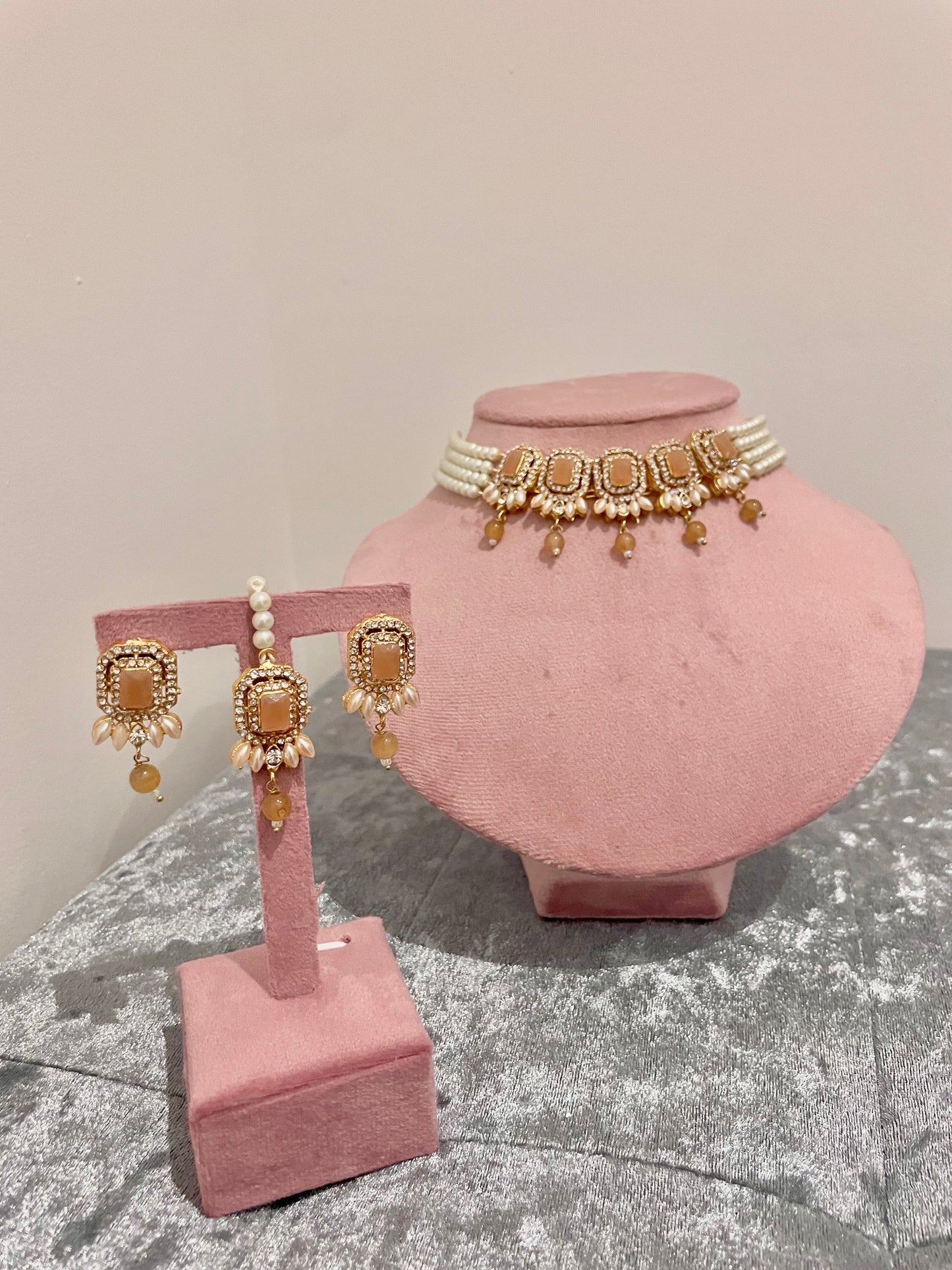 Nusrat jewellery set -Peachy champagne