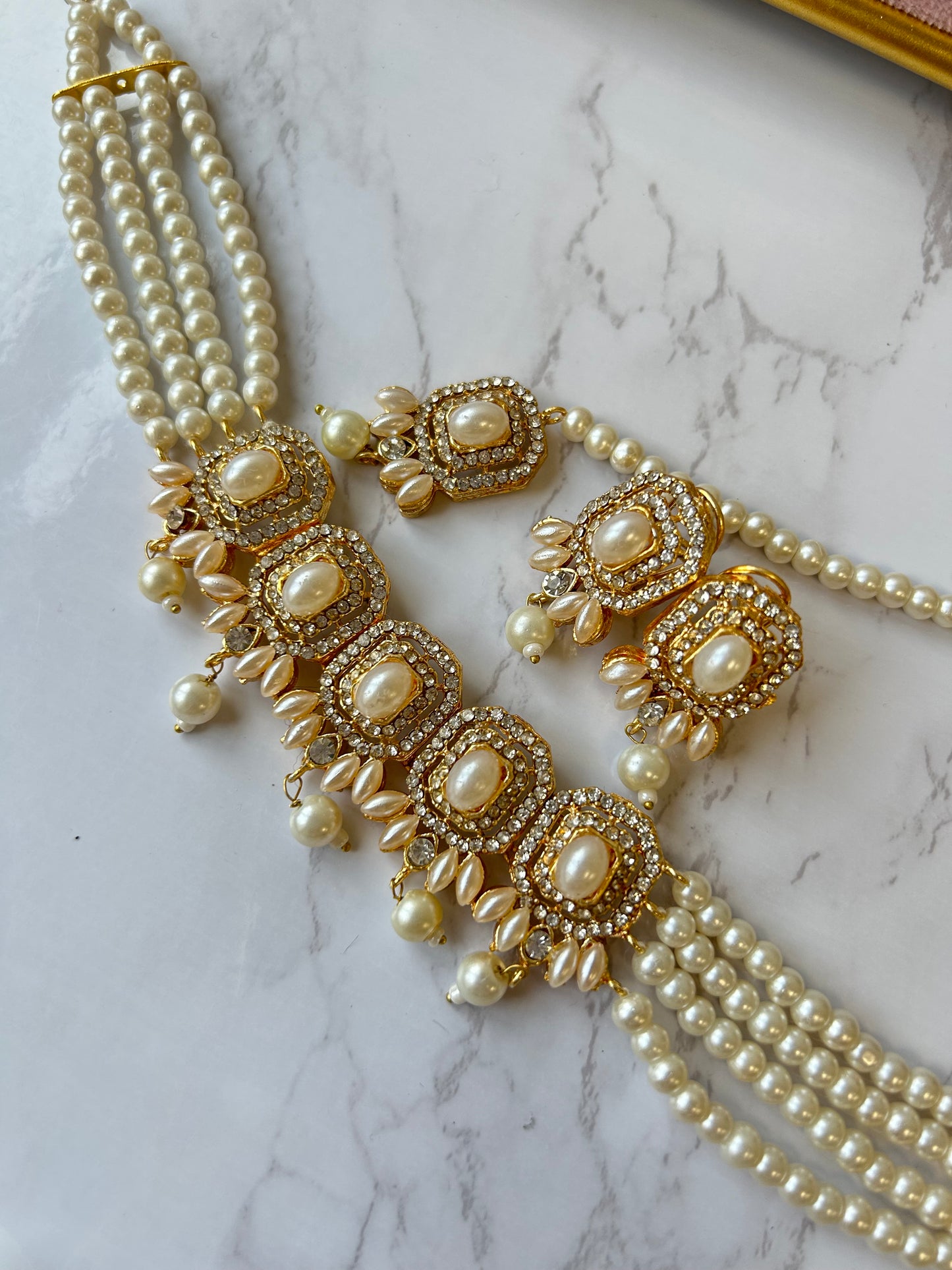 Nusrat jewellery set ~ pearl