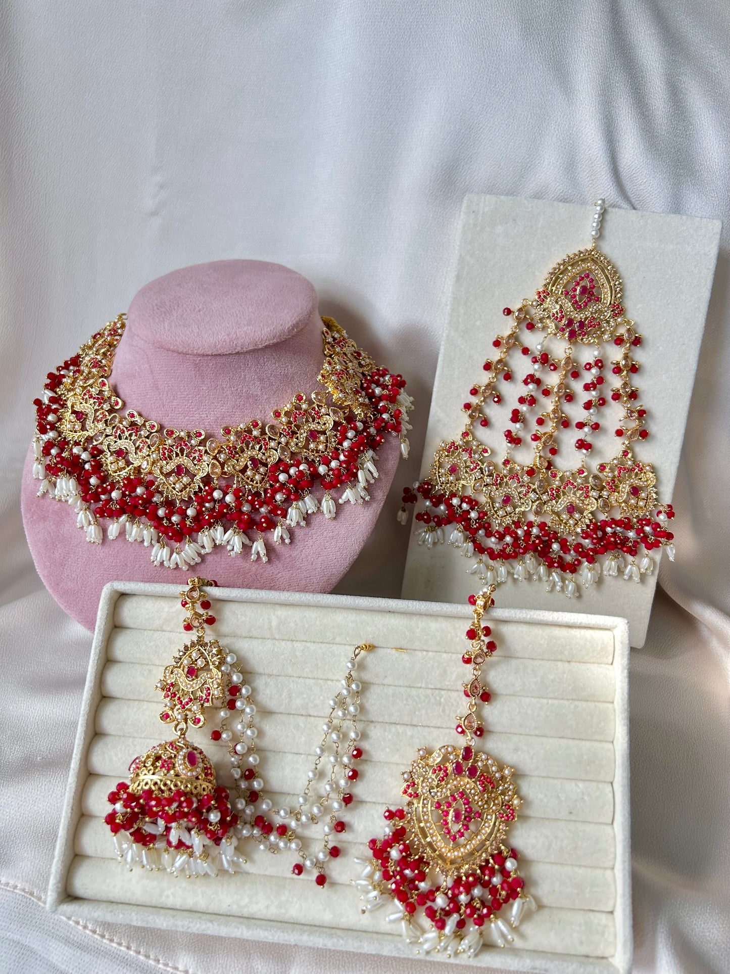 Zahra bridal set ~ Classic Red & Champagne