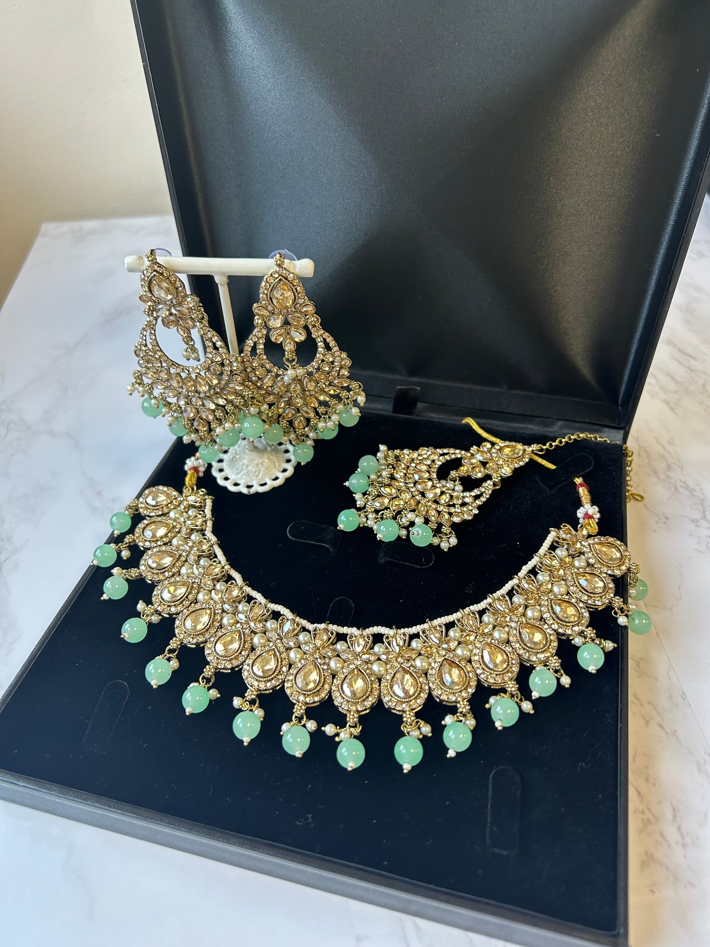 Farah jewellery set~ Mint green