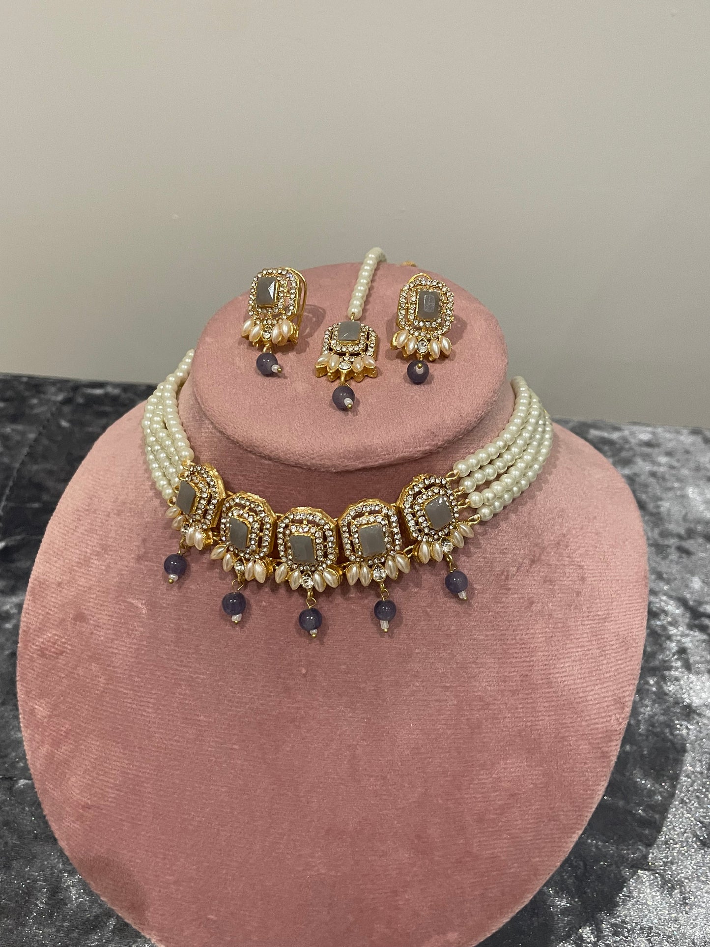 Nusrat jewellery set -pearl grey