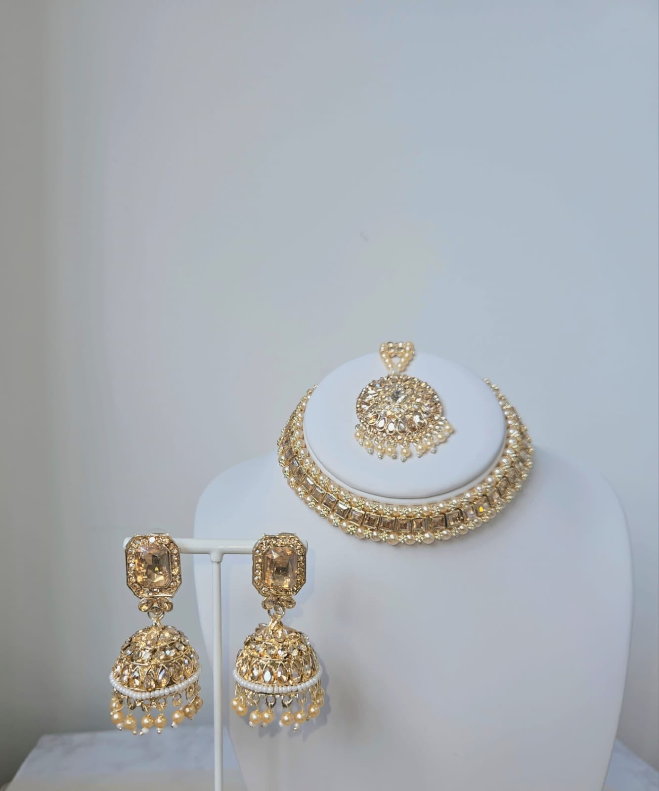 Ambreen set ~ Gold