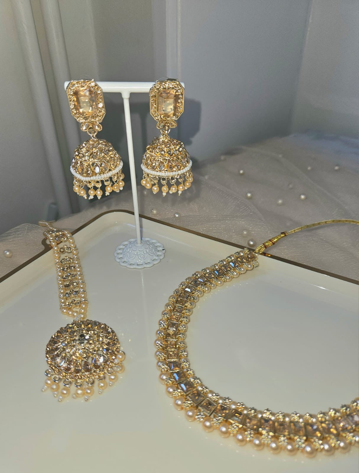 Ambreen set ~ Gold