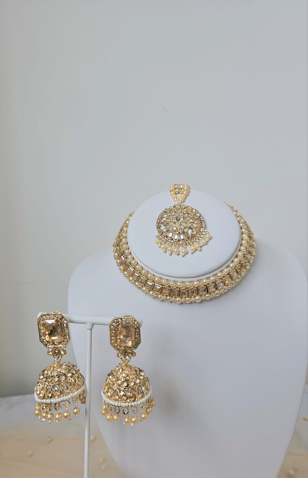 Ambreen set ~ Gold