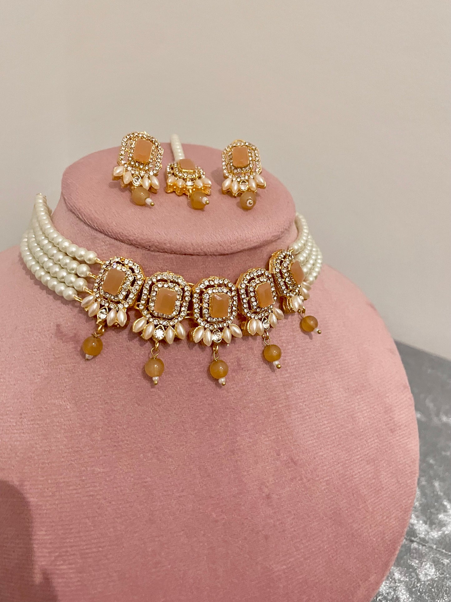 Nusrat jewellery set -Peachy champagne