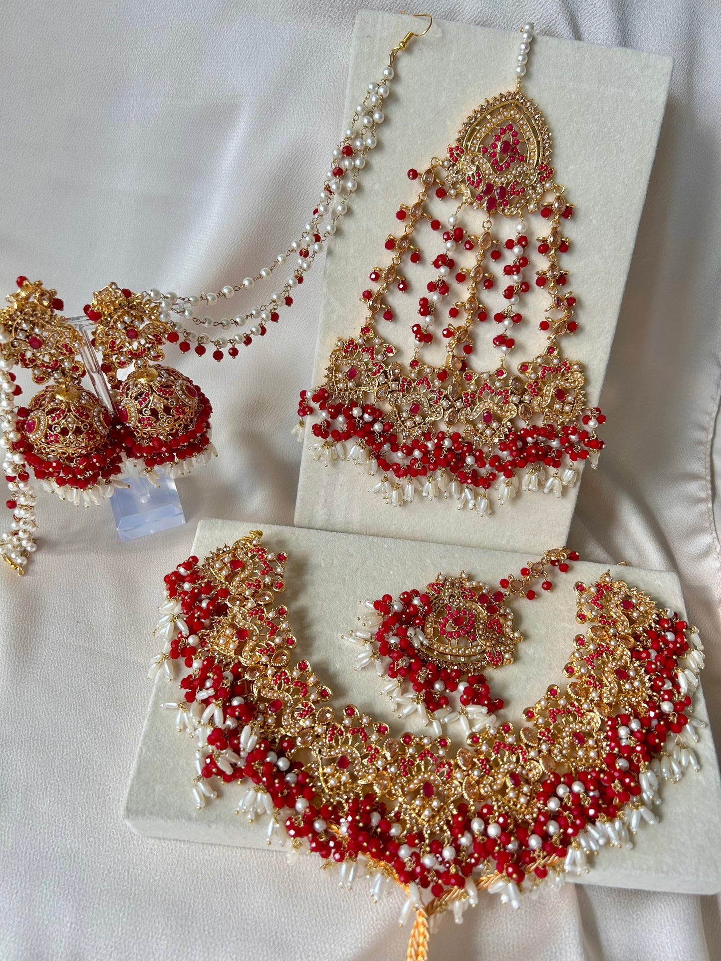 Zahra bridal set ~ Classic Red & Champagne