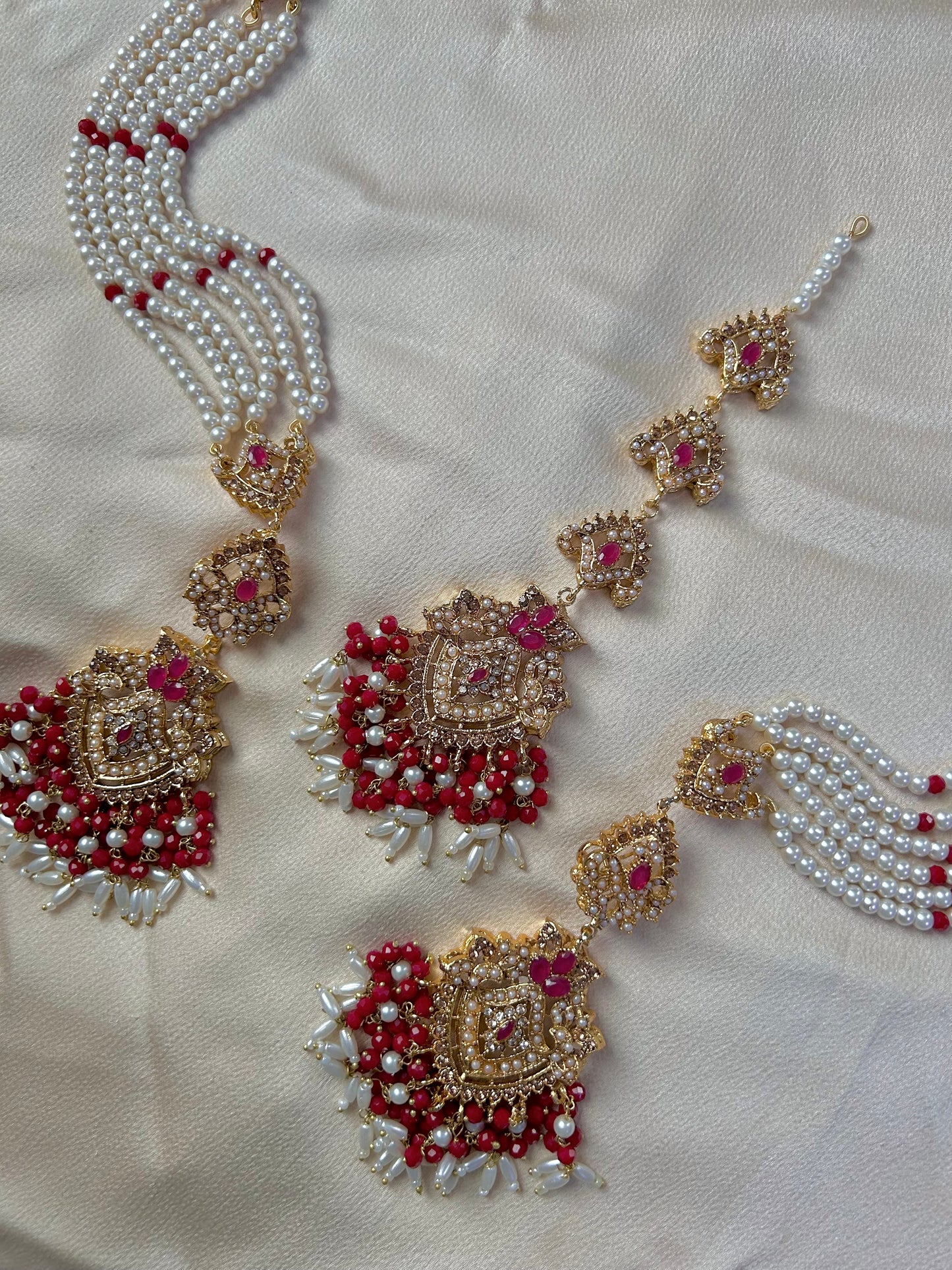 Heeriye earring & tikka set ~Red