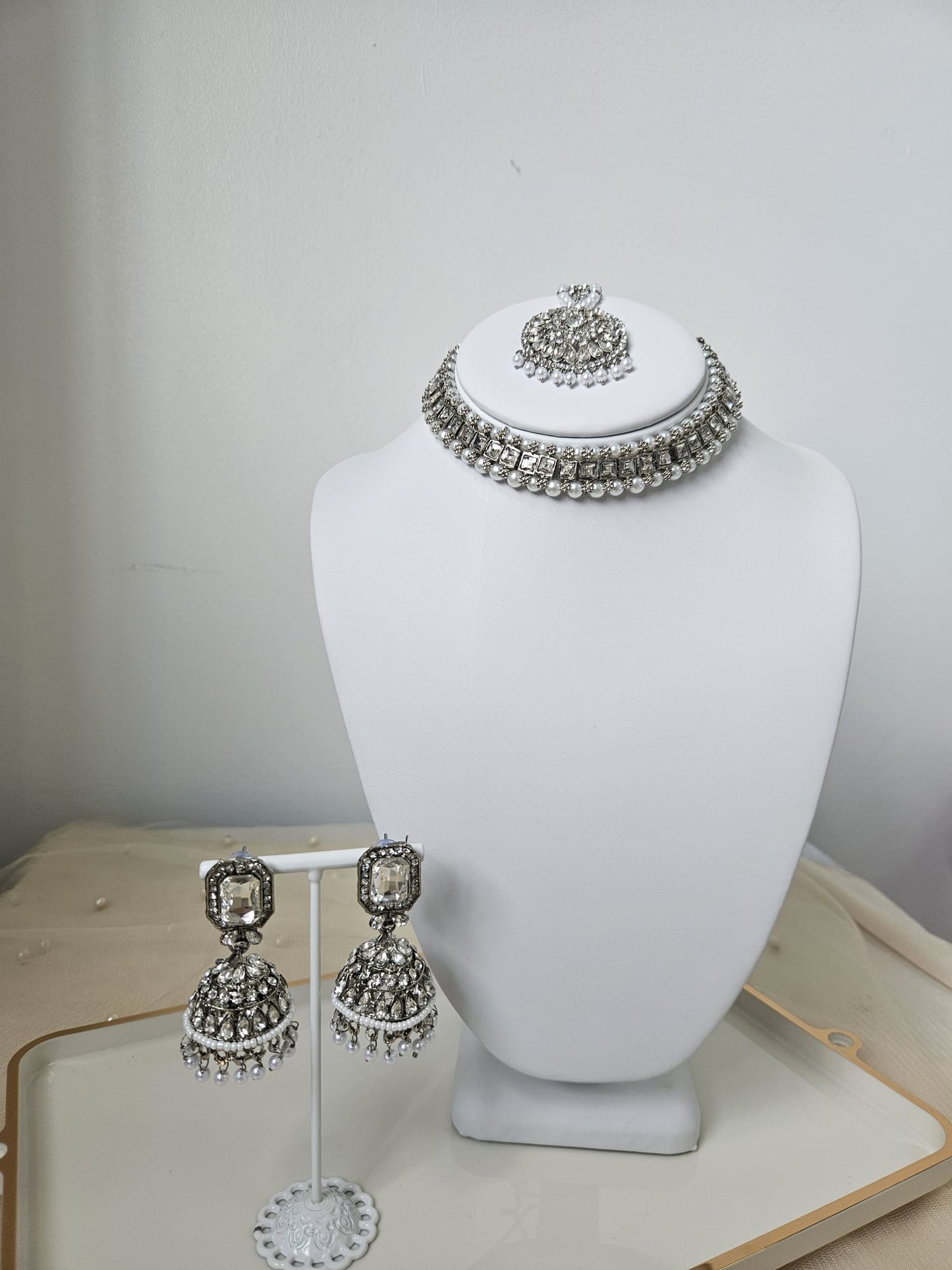 Ambreen set ~ Silver