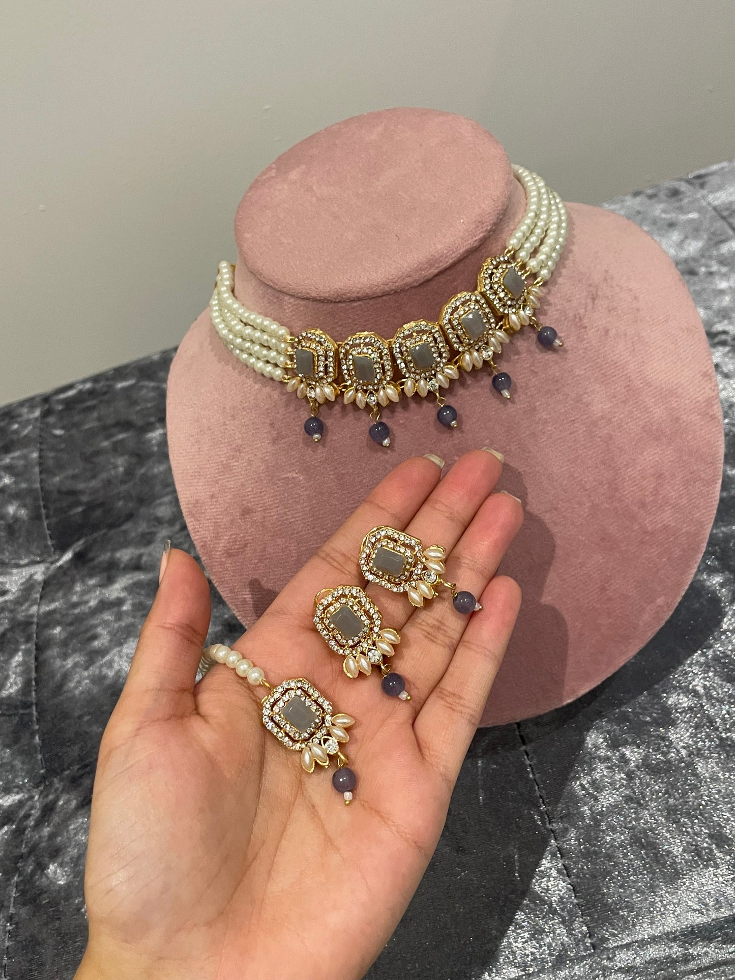 Nusrat jewellery set -pearl grey