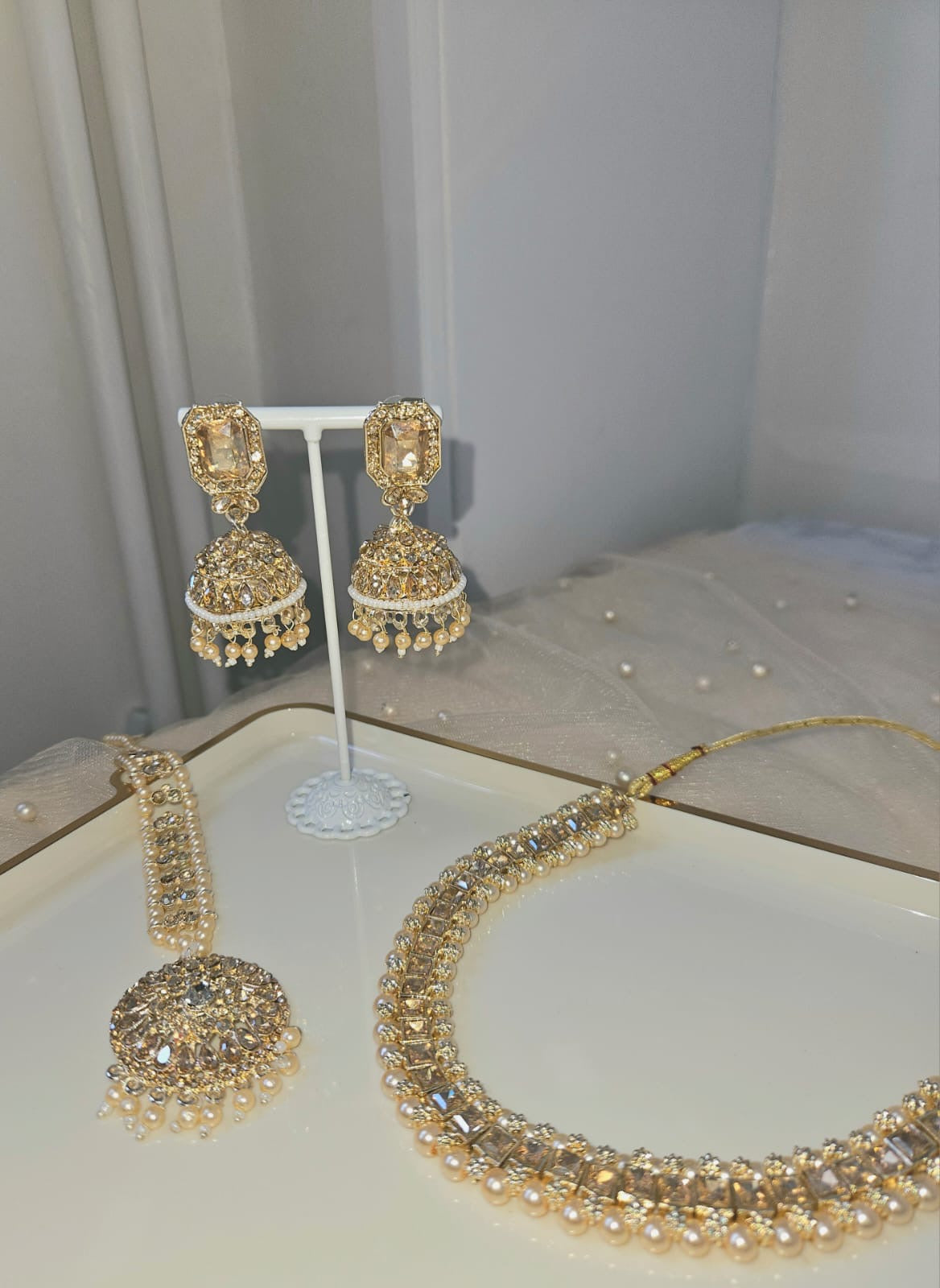 Ambreen set ~ Gold