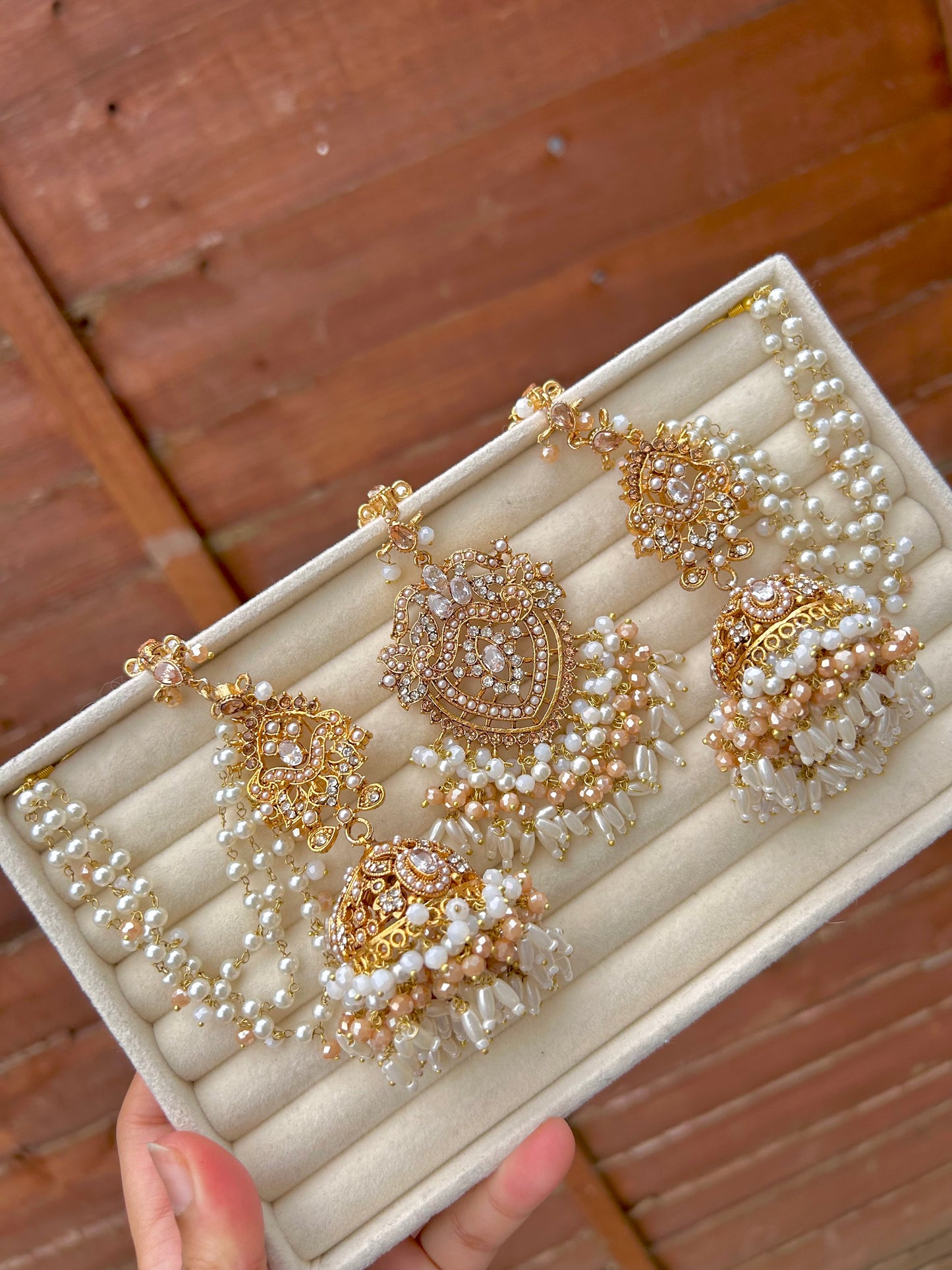 Hadia earring & tikka set ~Pearl&champagne