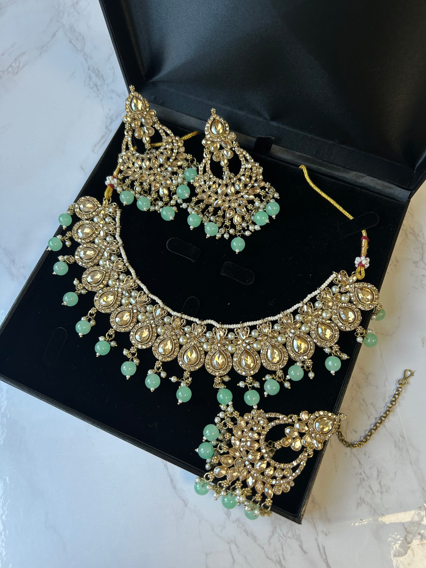 Farah jewellery set~ Mint green