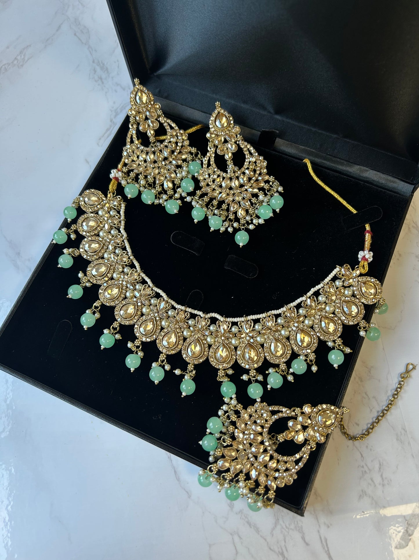 Farah jewellery set~ Mint green