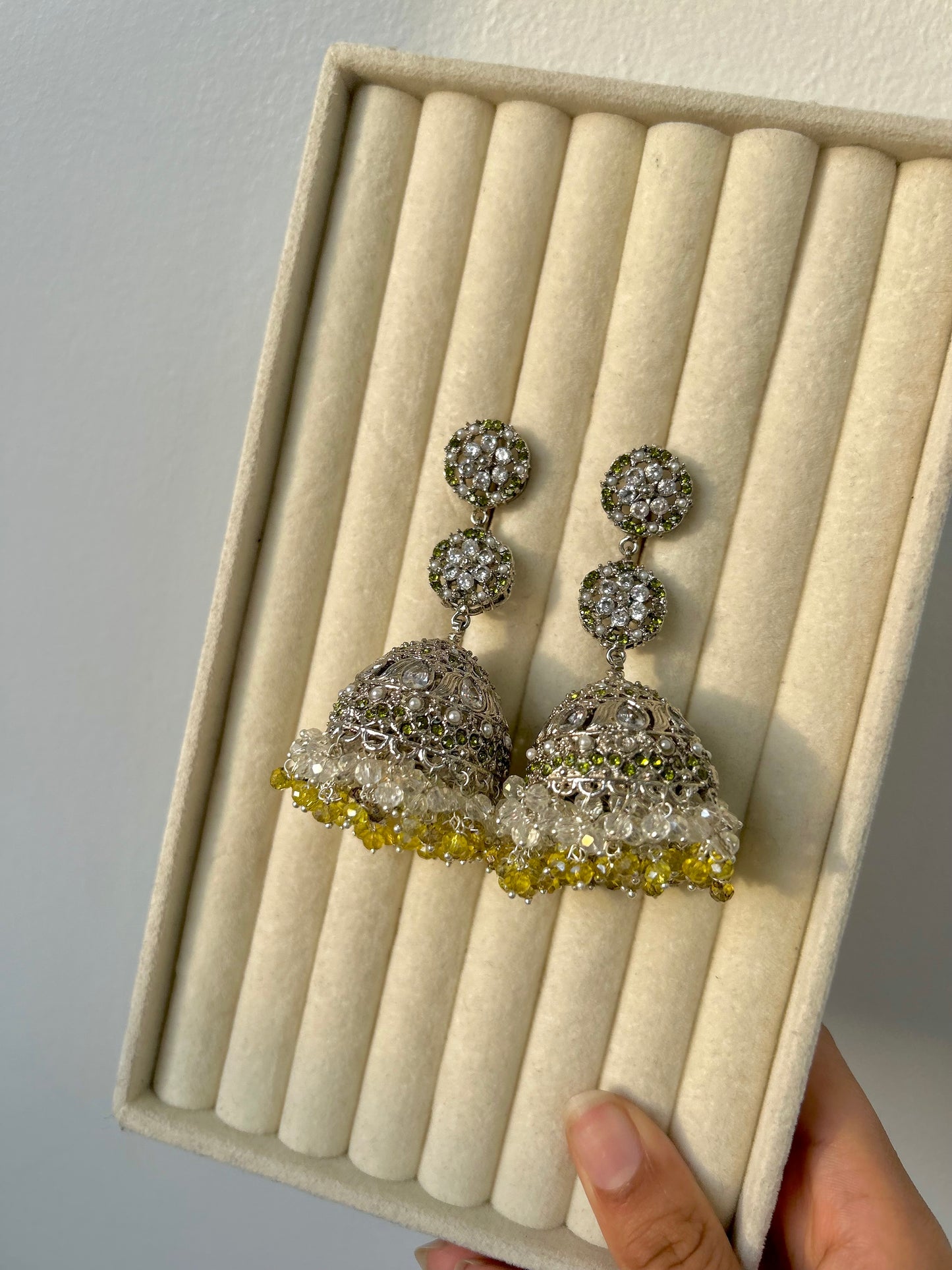 Nafeesa earrings ~ Silver & Green