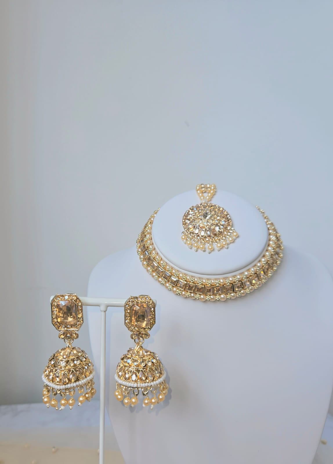 Ambreen set ~ Gold