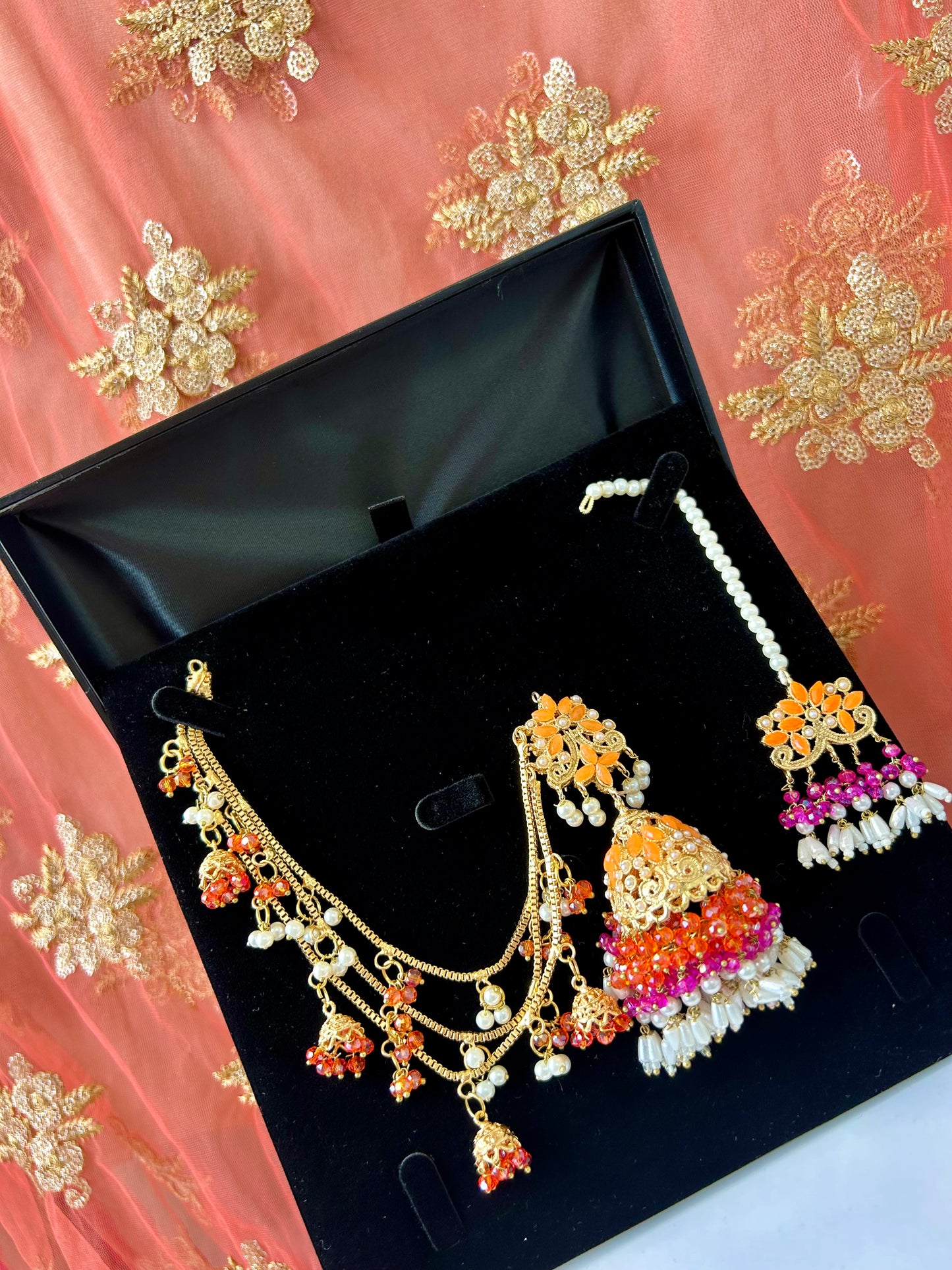 Qudsia earring & tikka set ~Pink & Orange