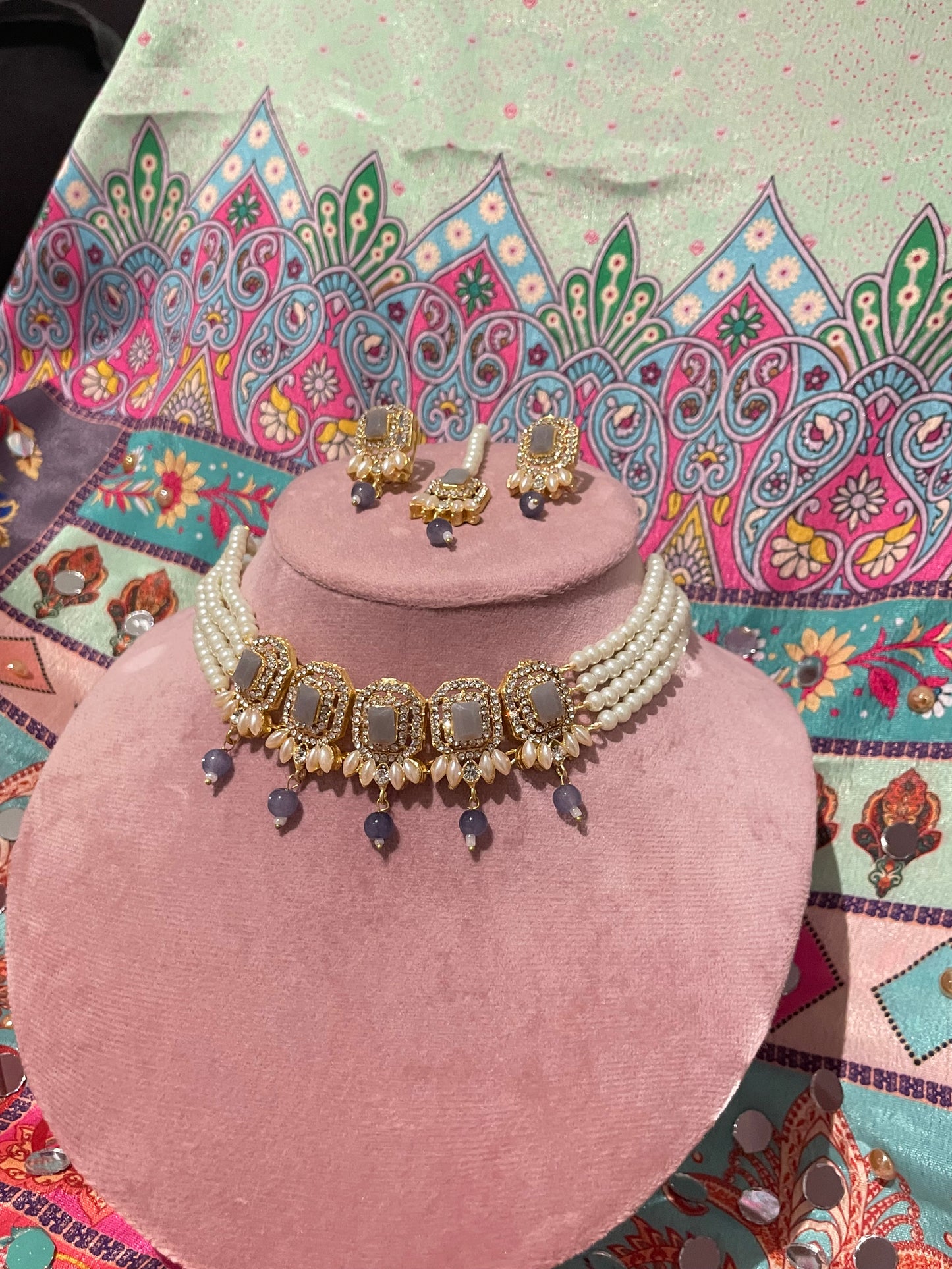 Nusrat jewellery set -pearl grey