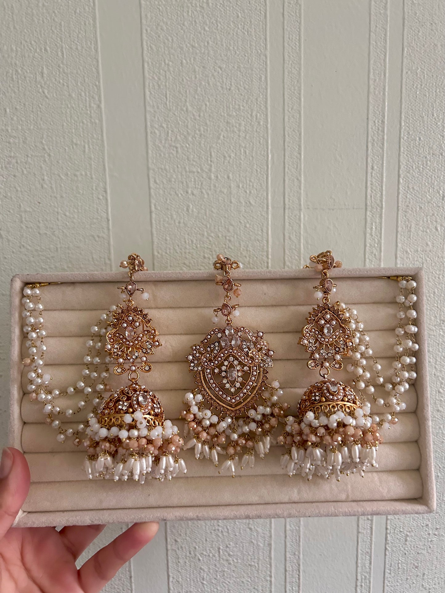 Hadia earring & tikka set ~Pearl&champagne