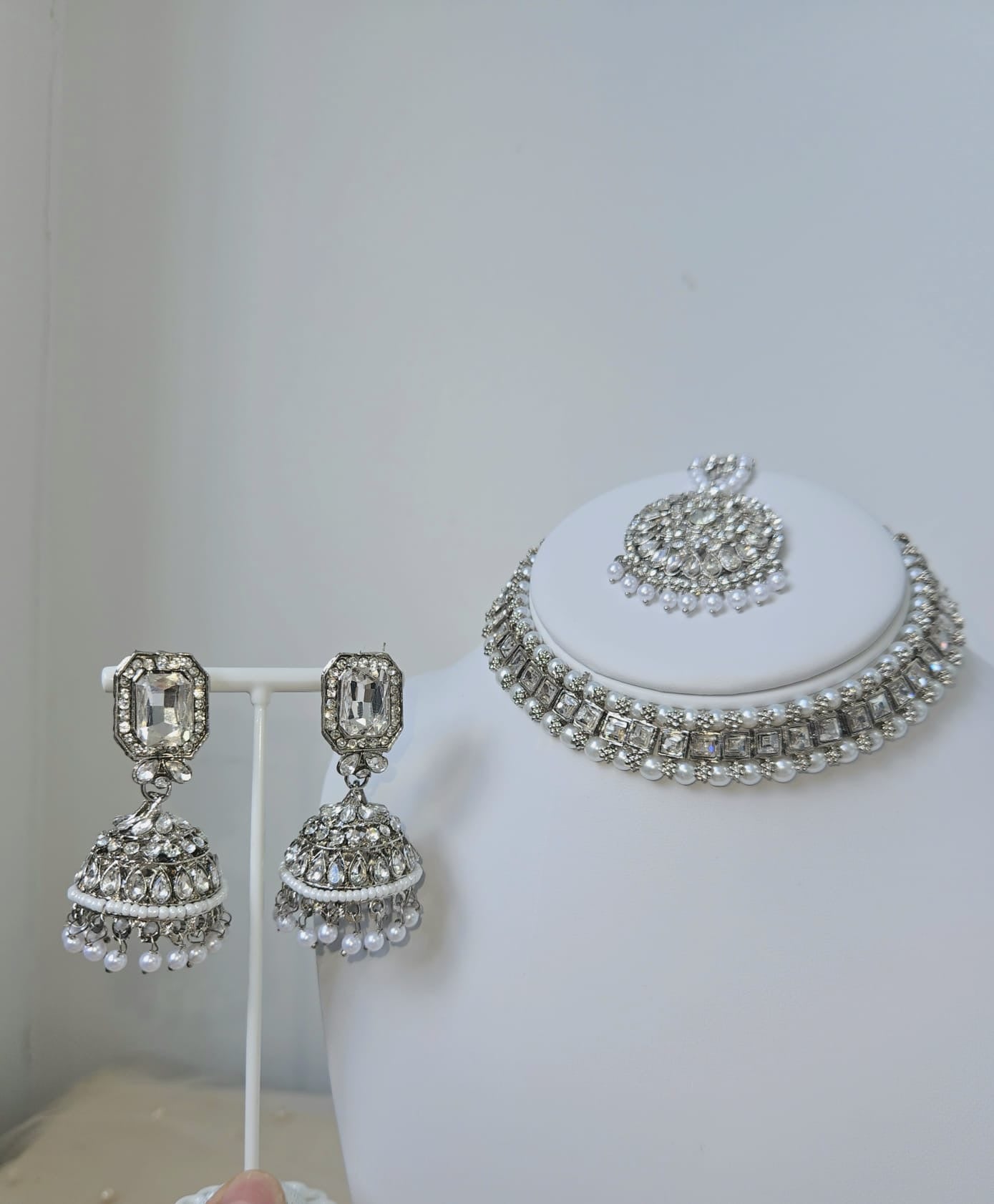 Ambreen set ~ Silver