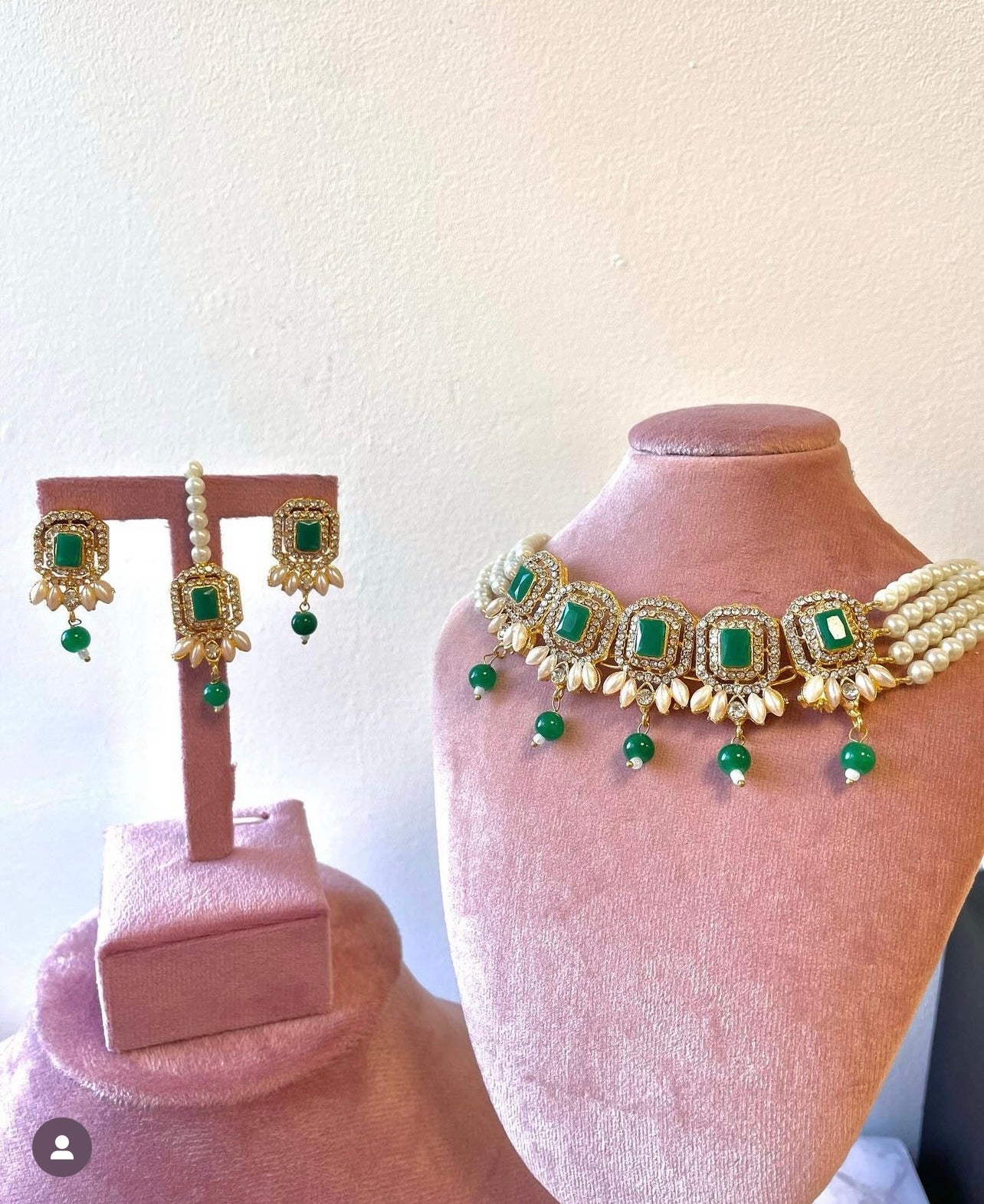 Nusrat jewellery set -Green