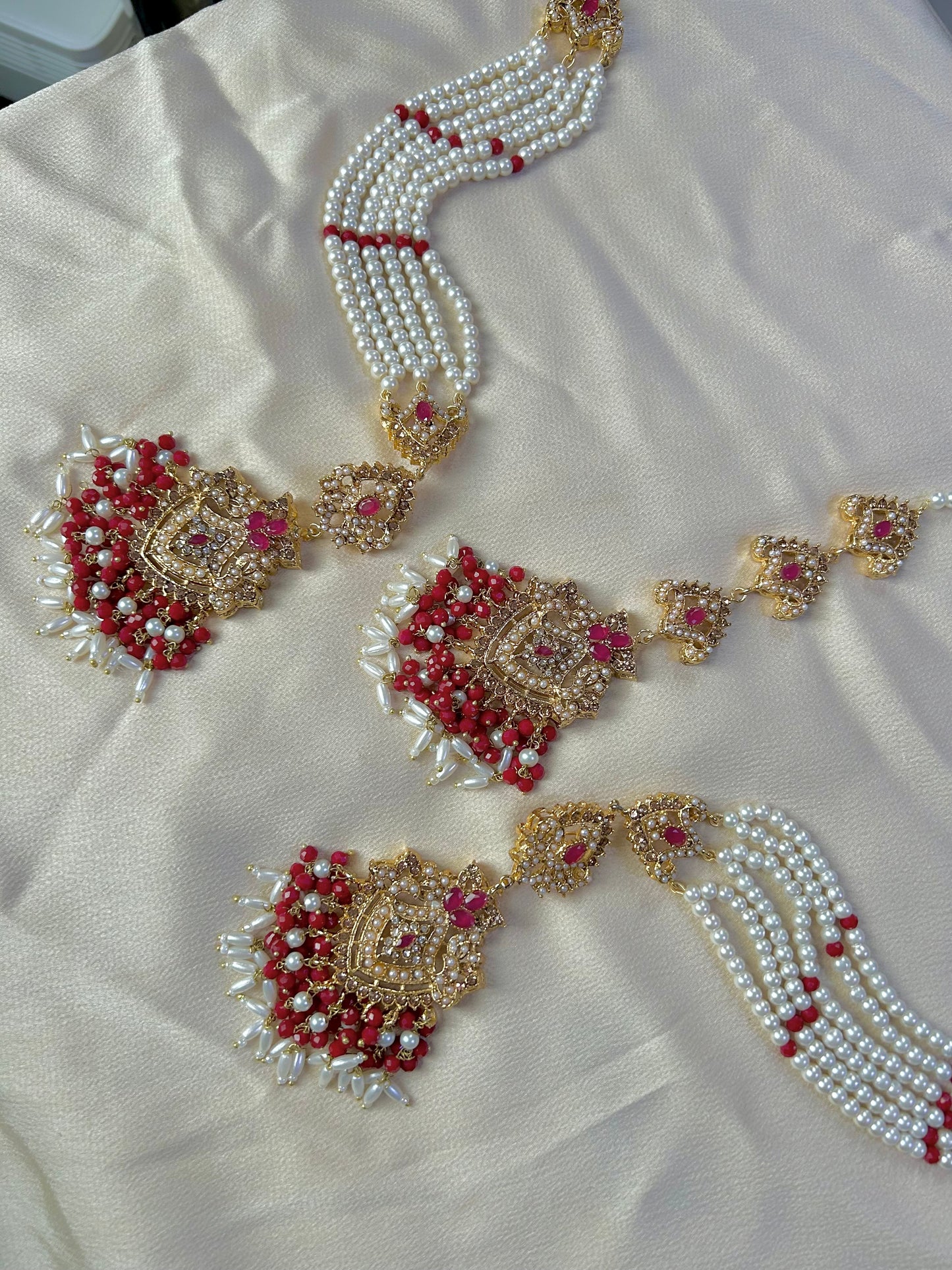 Heeriye earring & tikka set ~Red