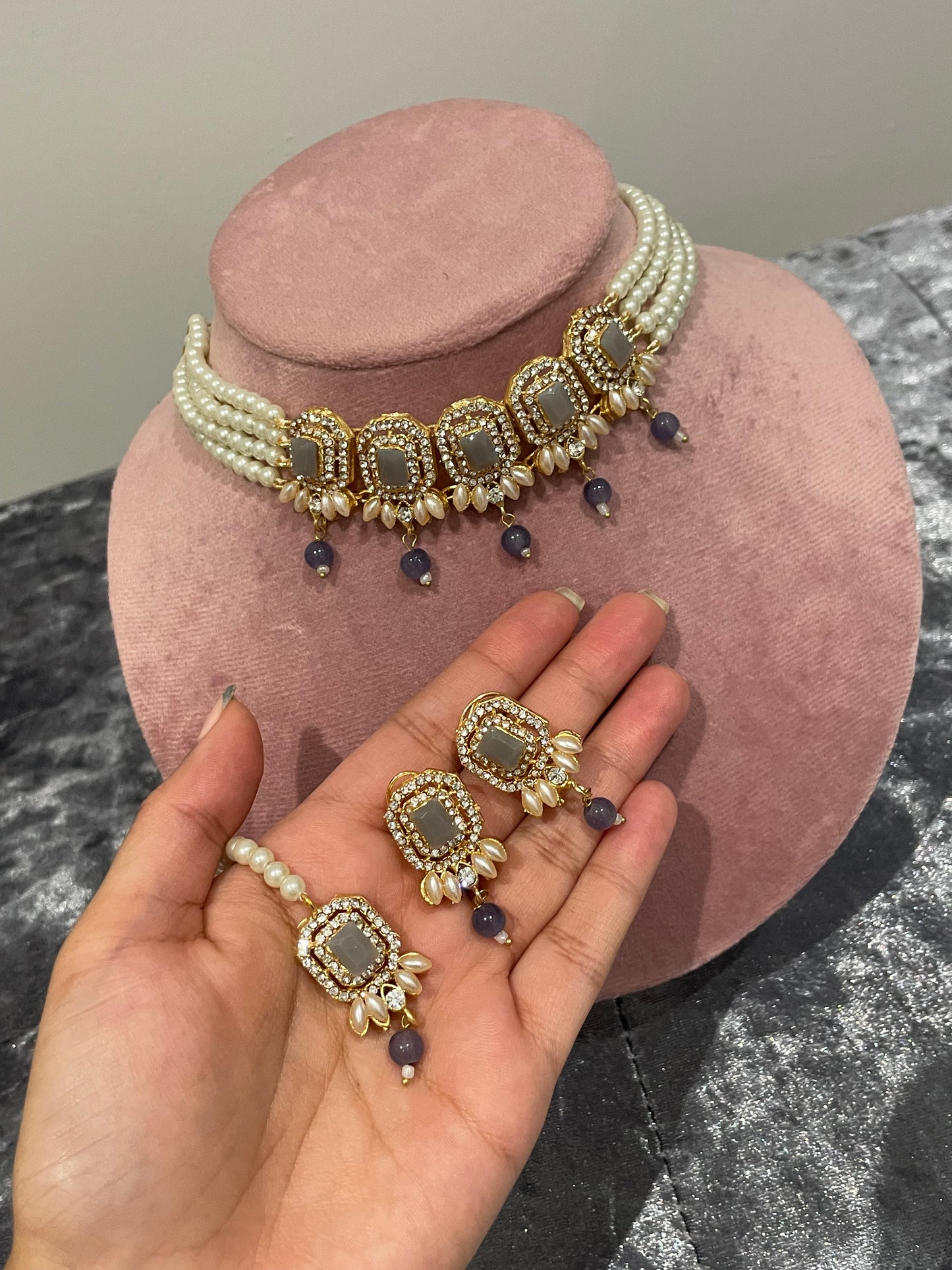 Nusrat jewellery set -pearl grey