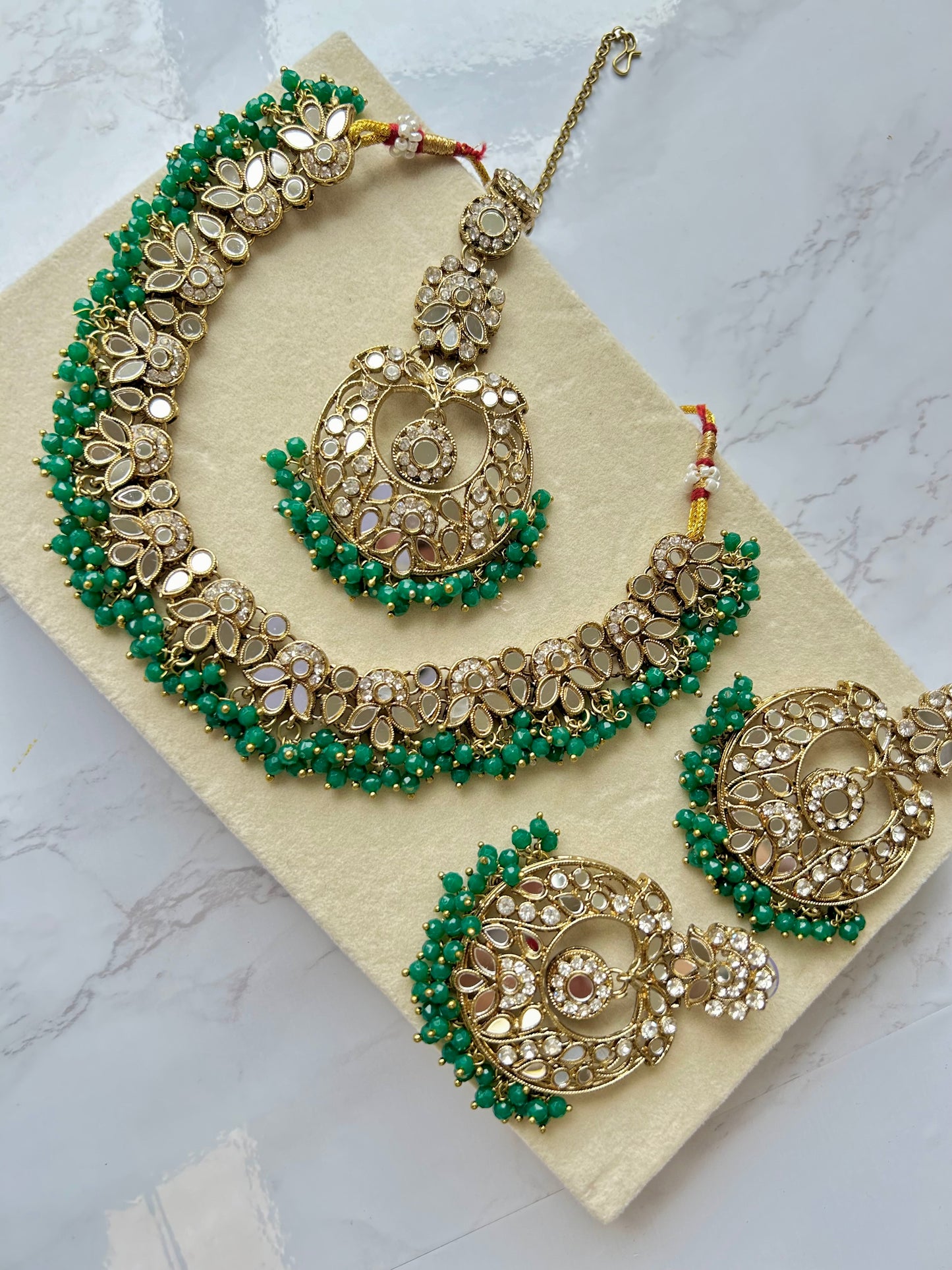 Sofia jewellery set ~ Dark green