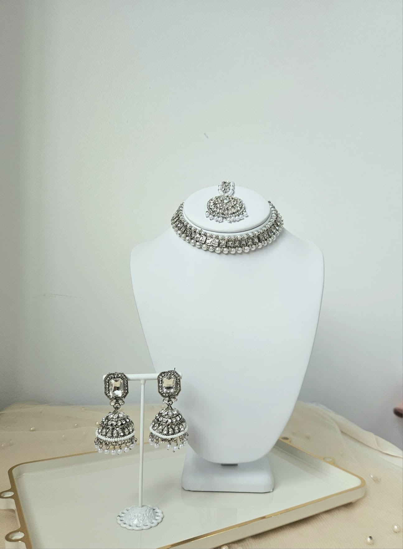 Ambreen set ~ Silver