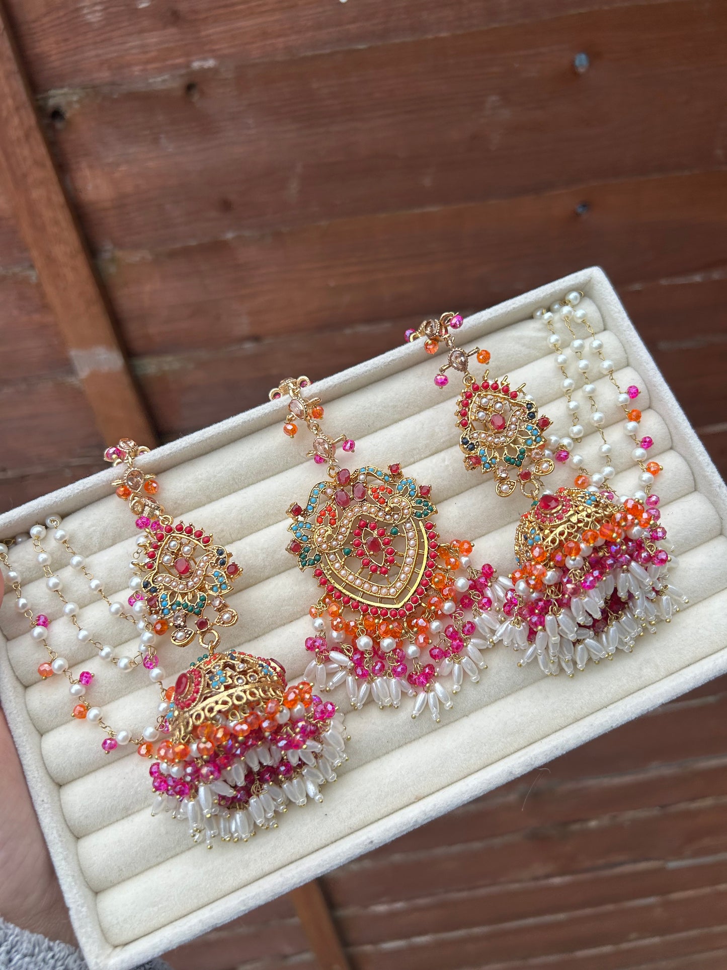 Hadia earring & tikka set ~Fuschia & Orange