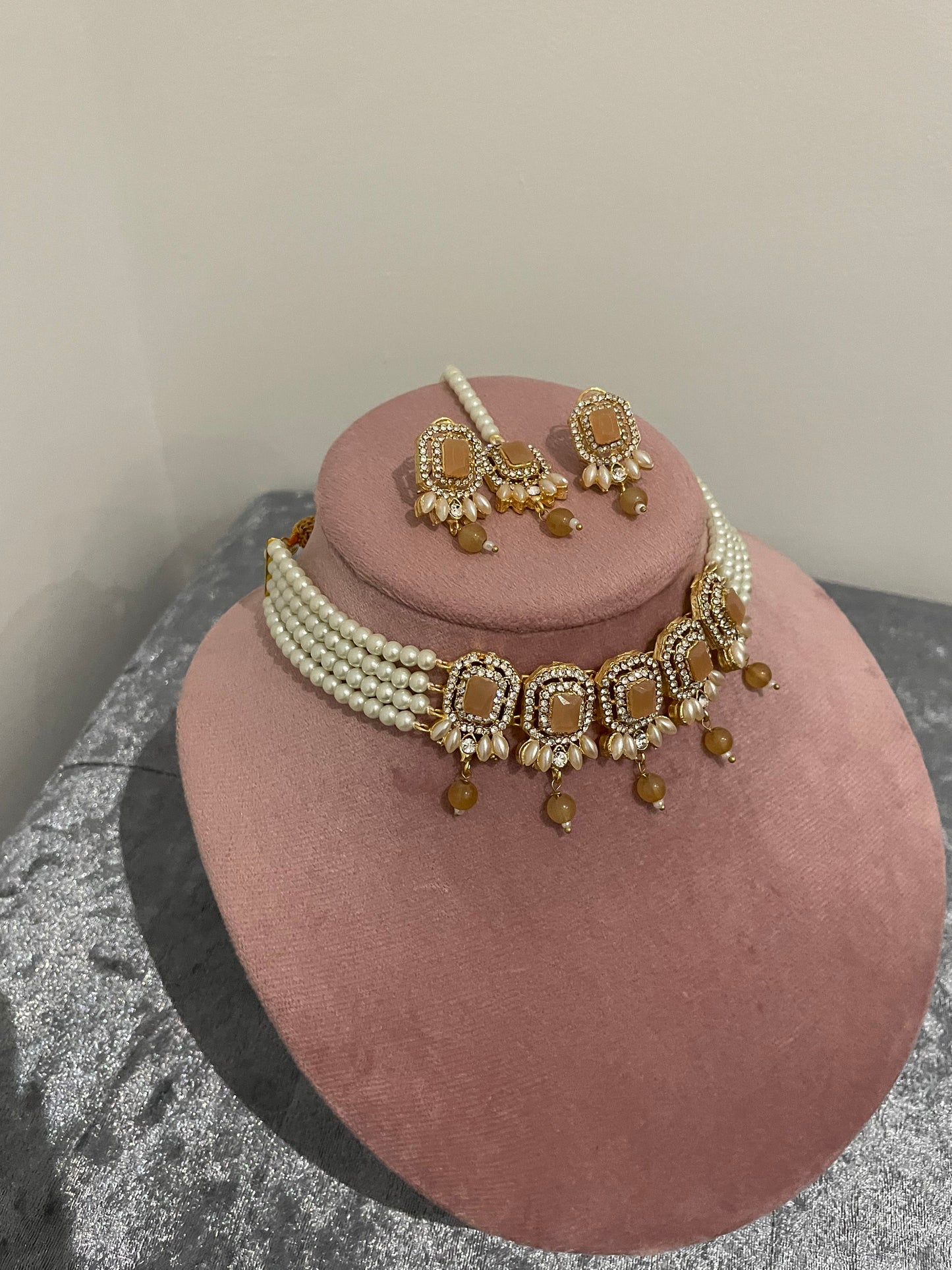 Nusrat jewellery set -Peachy champagne