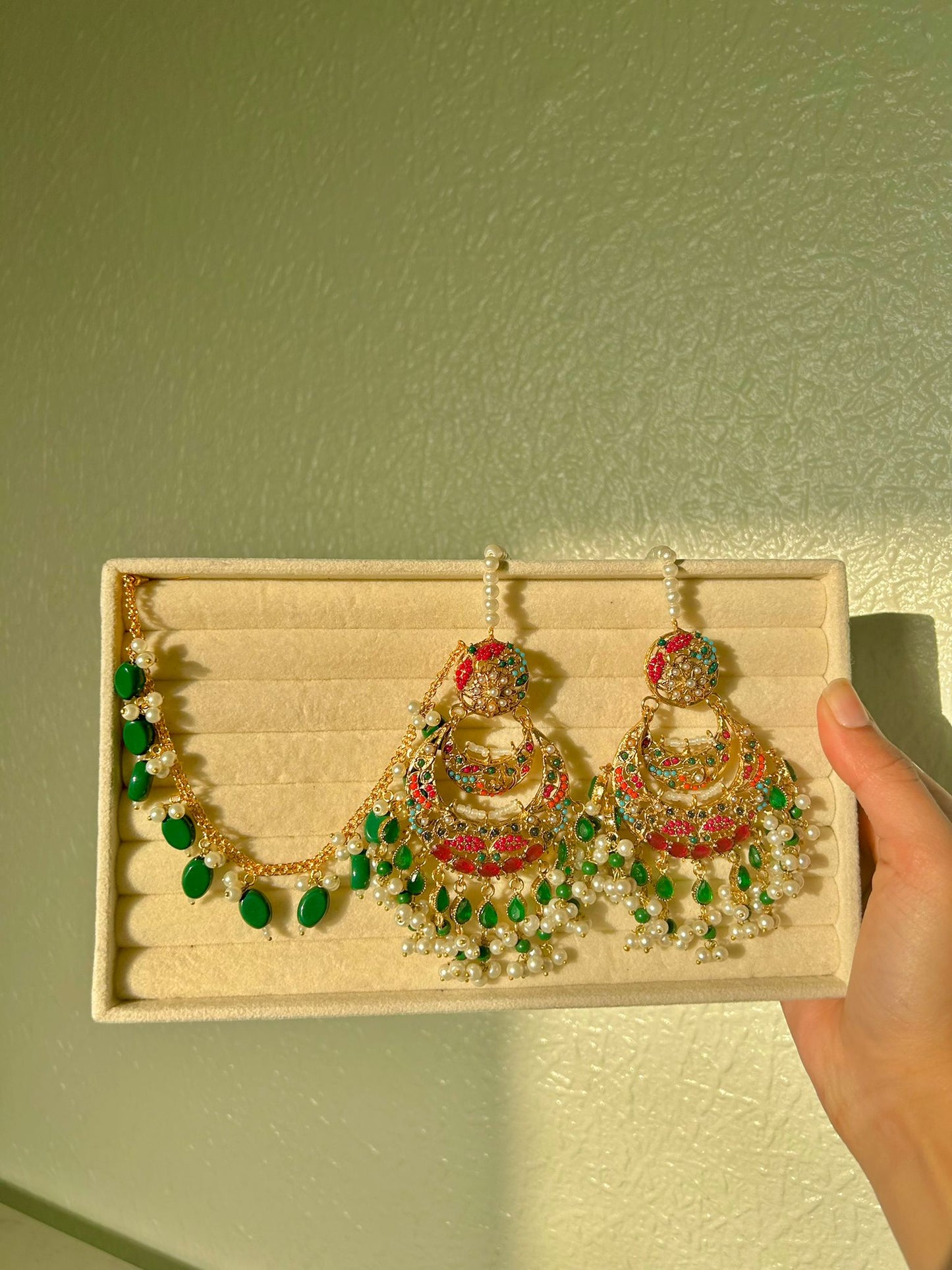 Zayna earring & tikka set ~ green