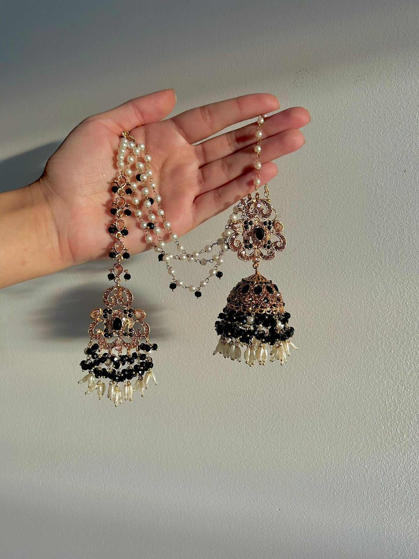 Amna earring & tikka set ~ Black