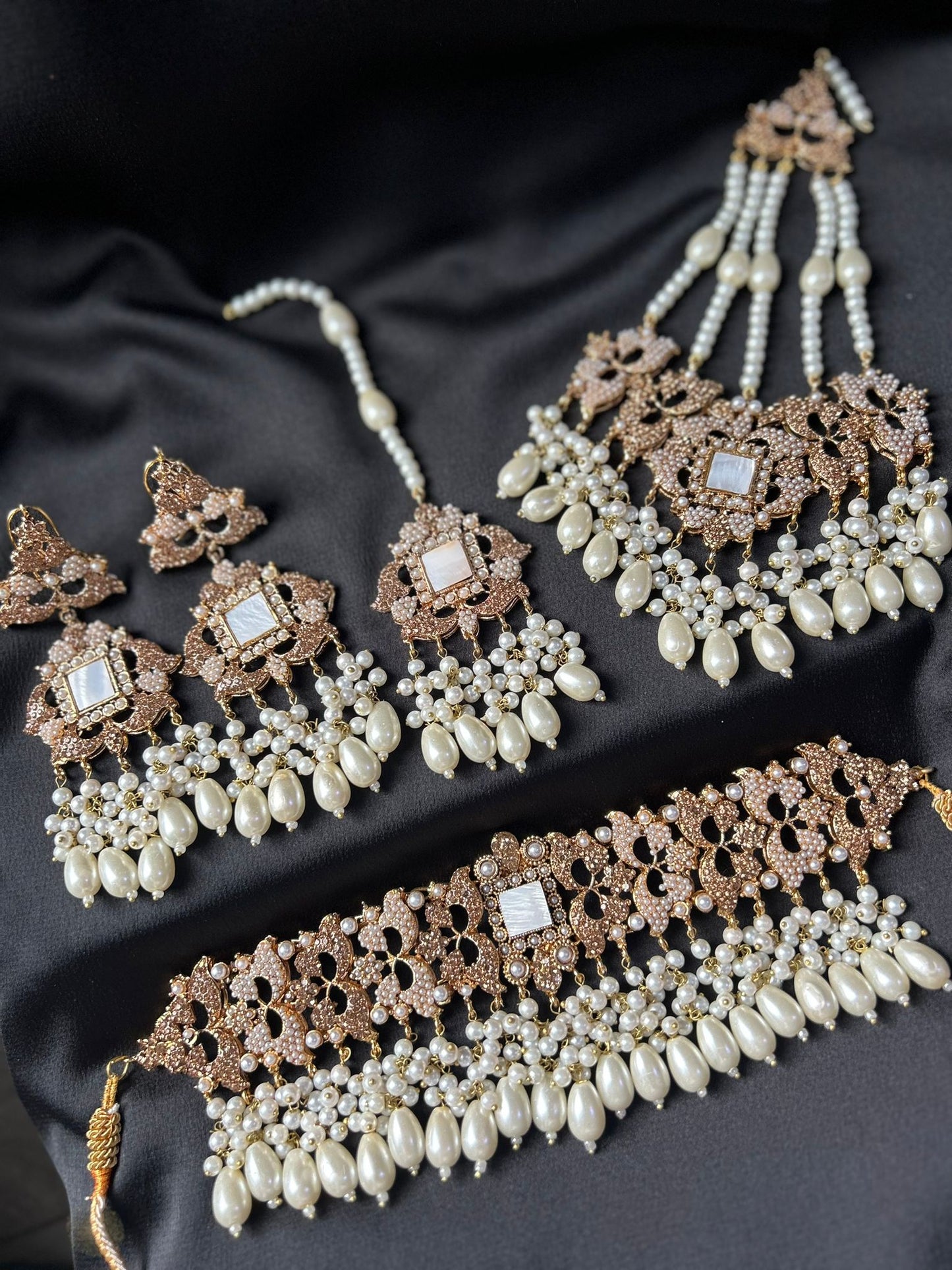 Mahida bridal set ~ Pearl