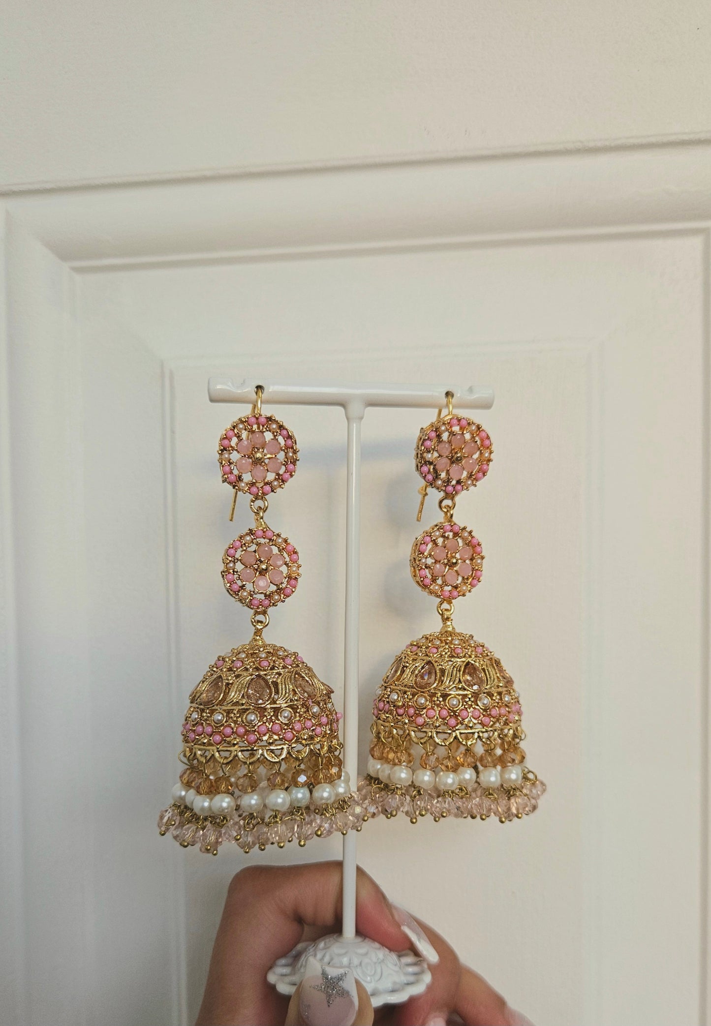 Nafeesa earrings ~ Pink