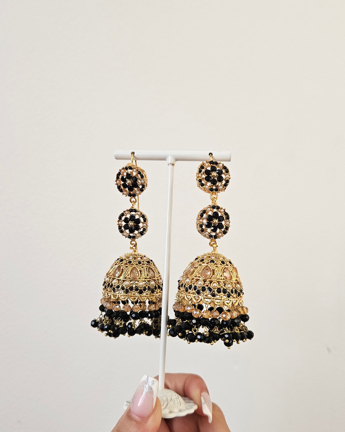 Nafeesa earrings ~ Black