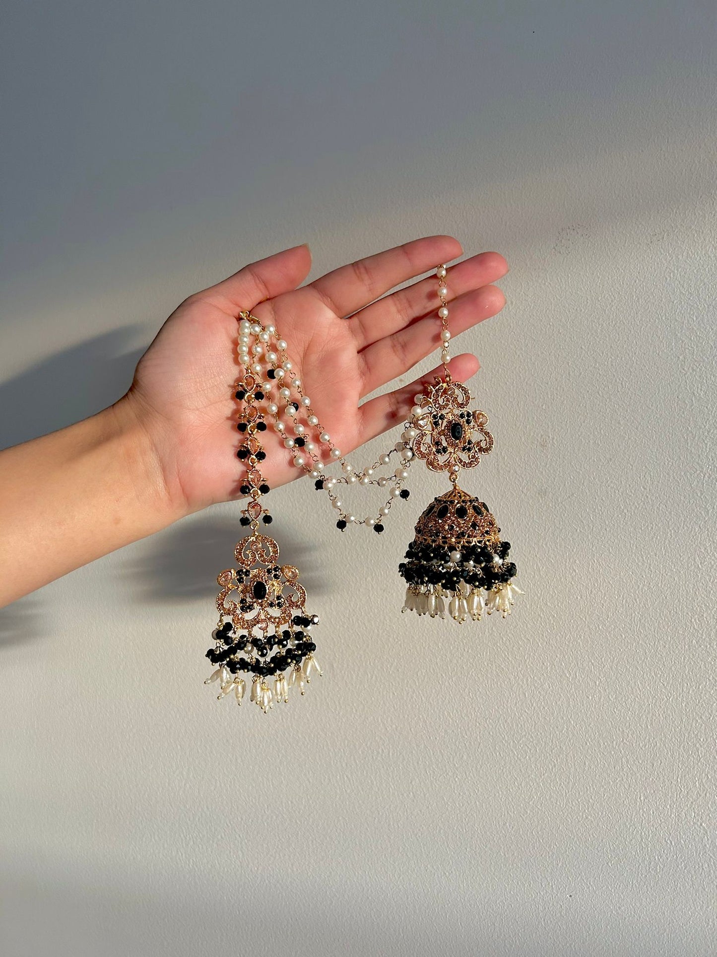 Amna earring & tikka set ~ Black