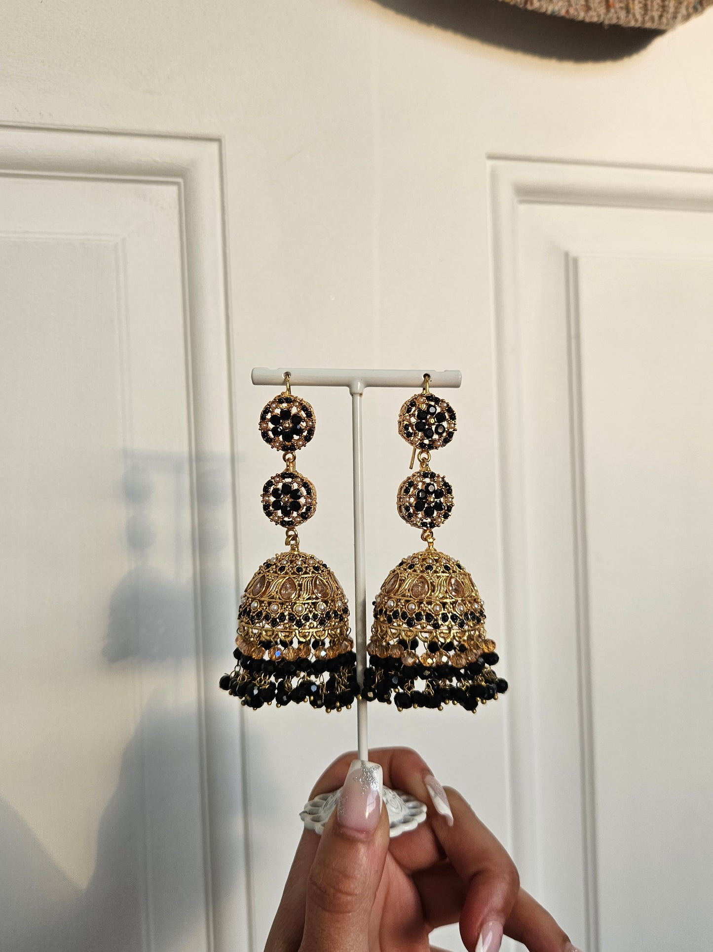 Nafeesa earrings ~ Black