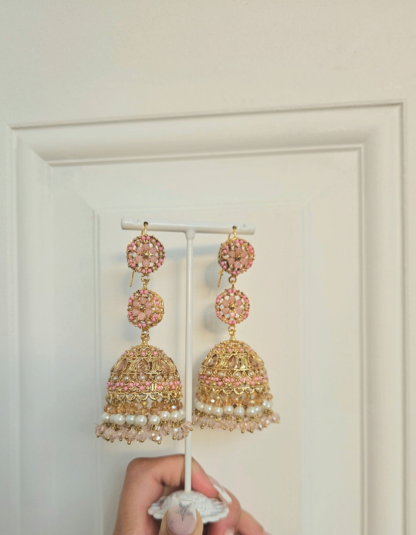 Nafeesa earrings ~ Pink